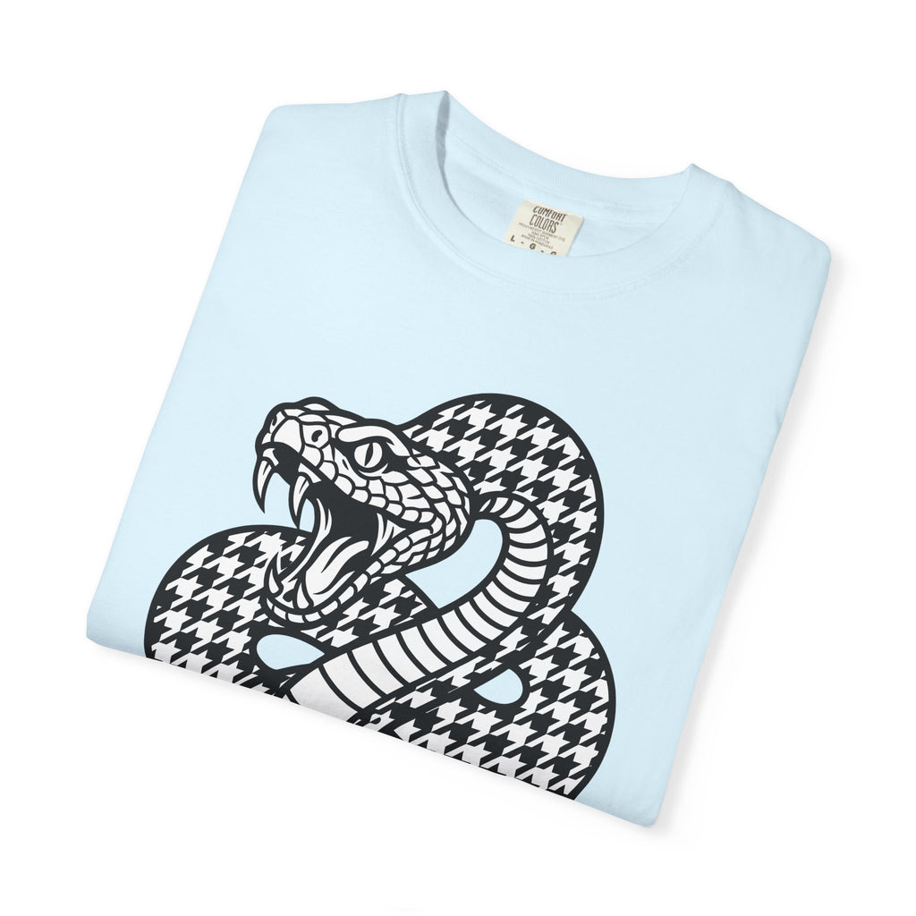 Snake Illustration Shirt Boho Chic Creatures Gift Women Colorful Tee Serpent T-Shirt Bohemian Fan Vibrant Tshirt Wildlife Graphic Clean