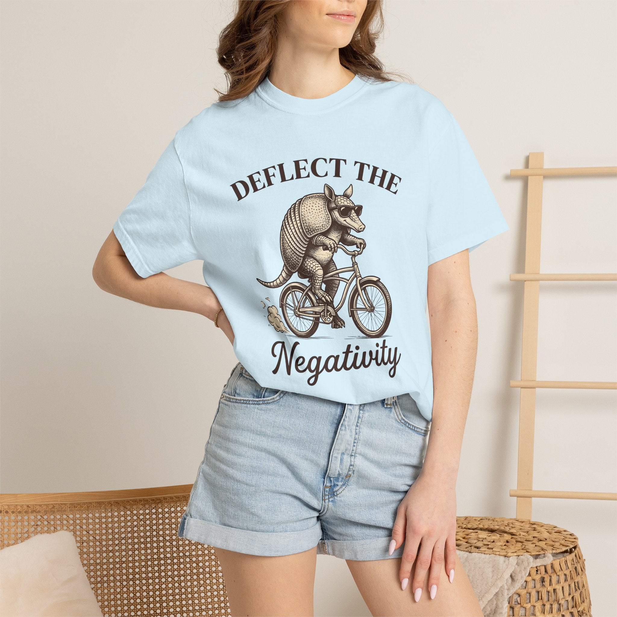 Armadillo Bicycle Shirt Cute Animal Gift Women Vintage Tee Dillo T-Shirt Kawaii Fan Retro Tshirt Creature Graphic Hand Drawn Sunglasses