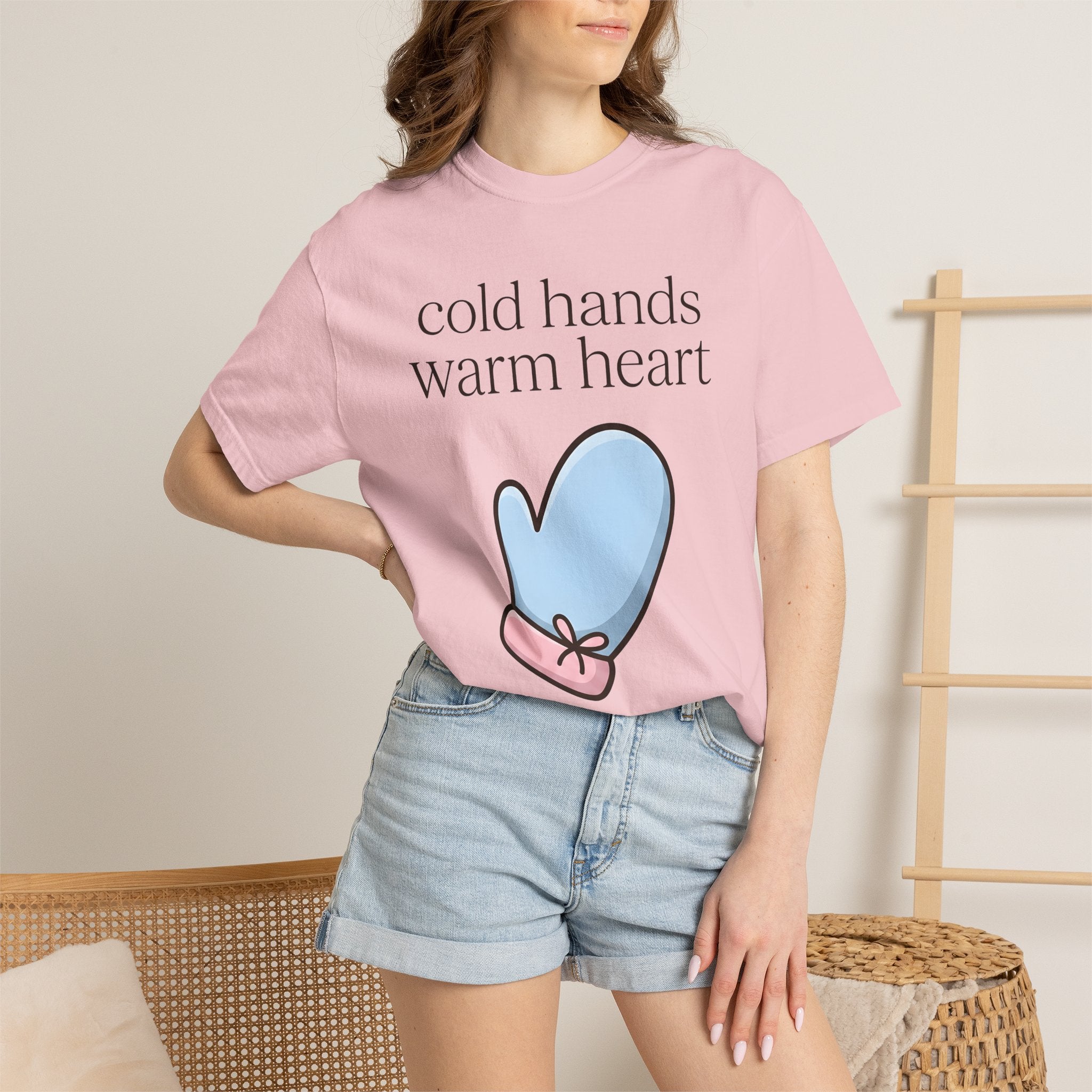 Snow Mitten Shirt Winter Snug Gift Women Lovable Tee Mittens T-Shirt Snow Fan Handwarmers Graphic Tshirt Basic Bowtie Tshirt