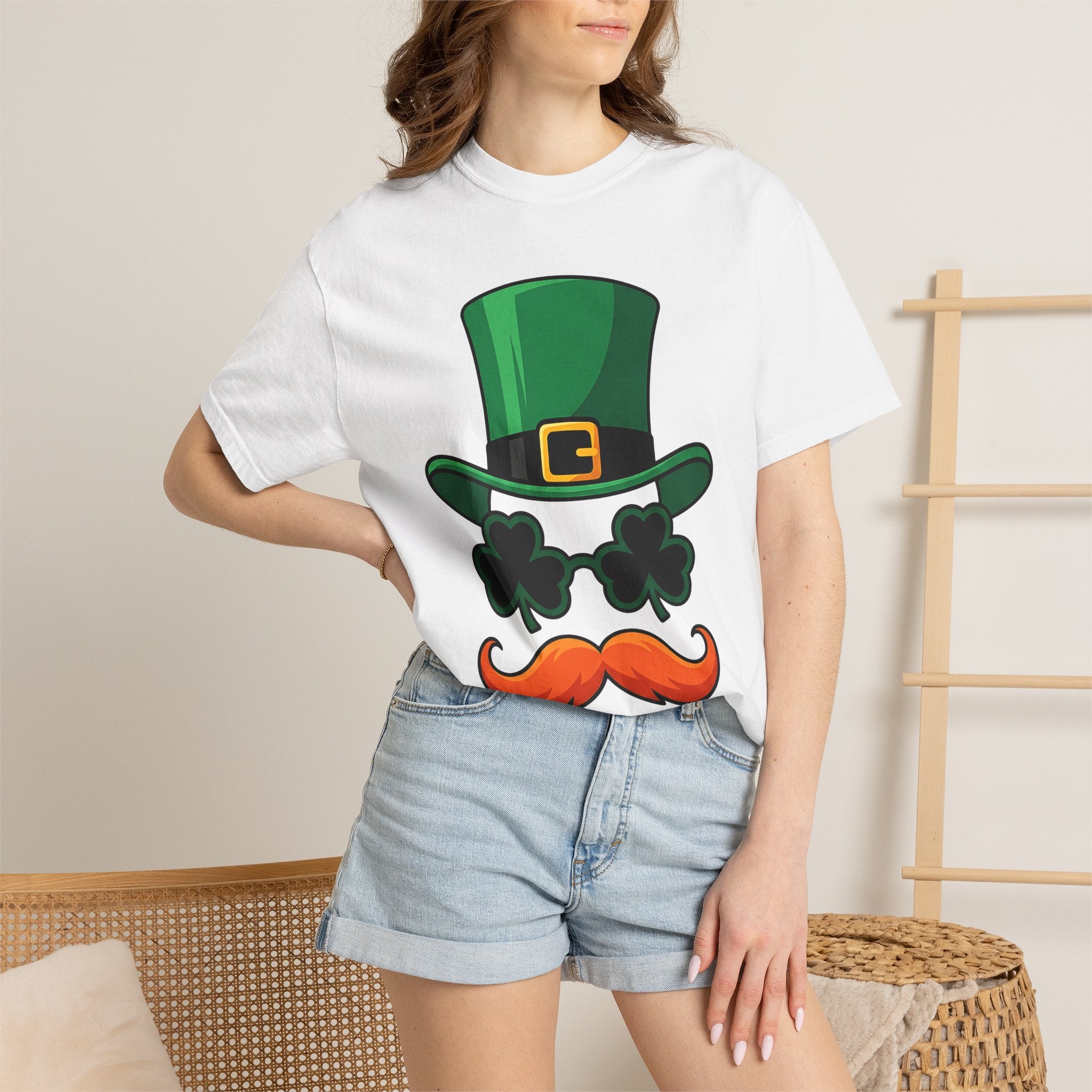 Leprechaun Hat Shirt St Patrick's Day Gag Gift Women Illustration Tee Top Hat T-Shirt St Patricks Fan Illustrated Tshirt Prank Graphic