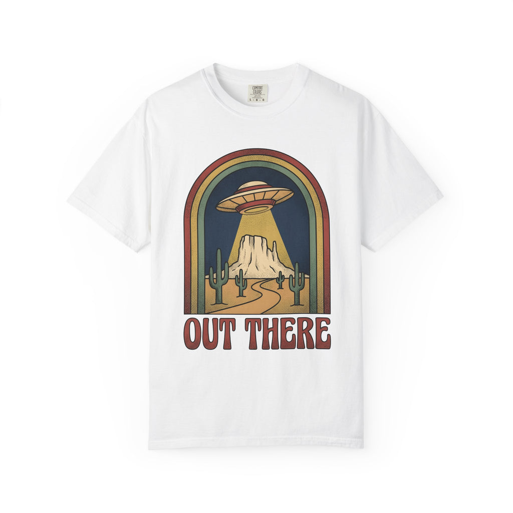 Flying Saucer Desert Shirt Alien Hiking Gift Women Hand Drawn Tee Ufo T-Shirt Extraterrestrial Fan Illustrated Graphic Trekker Design Retro