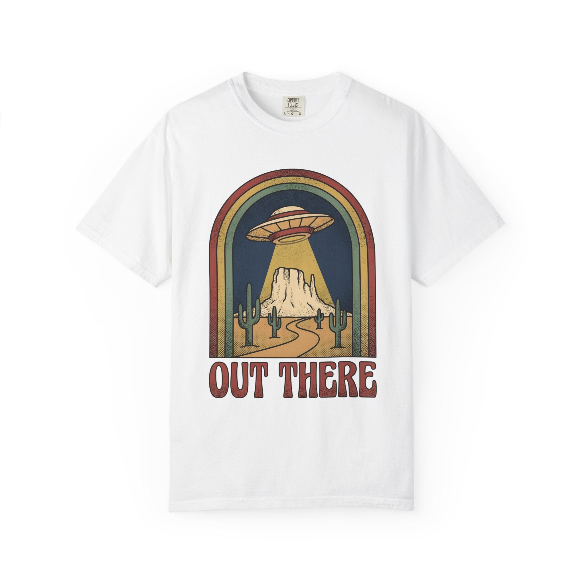 Flying Saucer Desert Shirt Alien Hiking Gift Women Hand Drawn Tee Ufo T-Shirt Extraterrestrial Fan Illustrated Graphic Trekker Design Retro