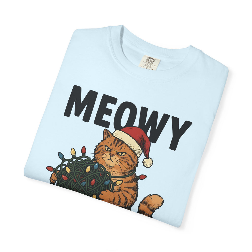 Cat Christmas Hat Shirt Christmas Critters Gift Women Line Art Tee Kitty T-Shirt Christmas Fan Feline Tshirt Animal Graphic Illustration
