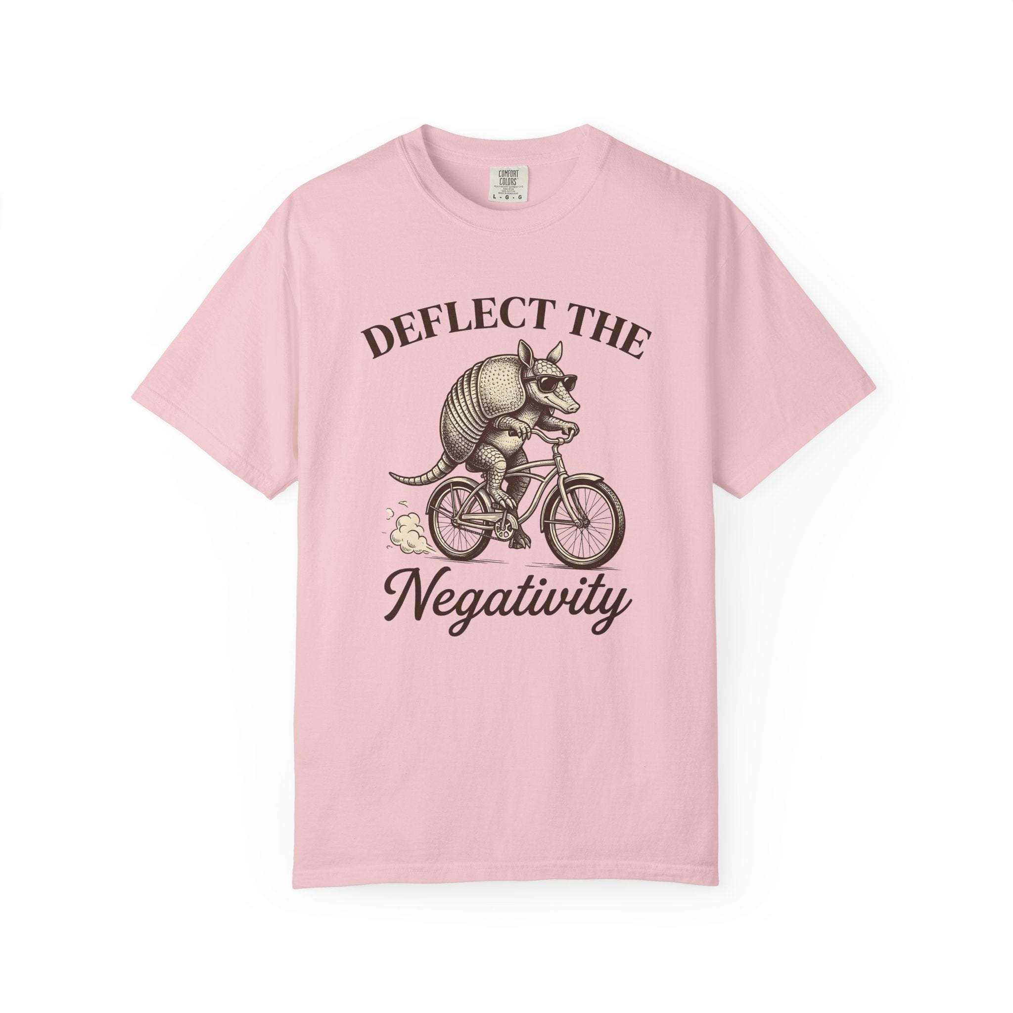 Armadillo Bicycle Shirt Cute Animal Gift Women Vintage Tee Dillo T-Shirt Kawaii Fan Retro Tshirt Creature Graphic Hand Drawn Sunglasses