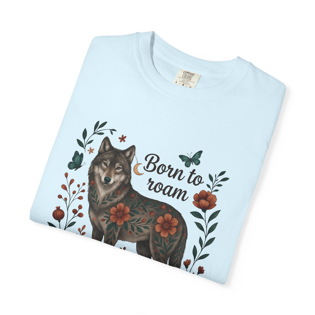 Wolf Flower Shirt Animals & Flowers Outdoors Gift Women Bohemian Tee Wildflower T-Shirt Wildlife Fan Nature Graphic Tshirt Retro Moth Tshirt
