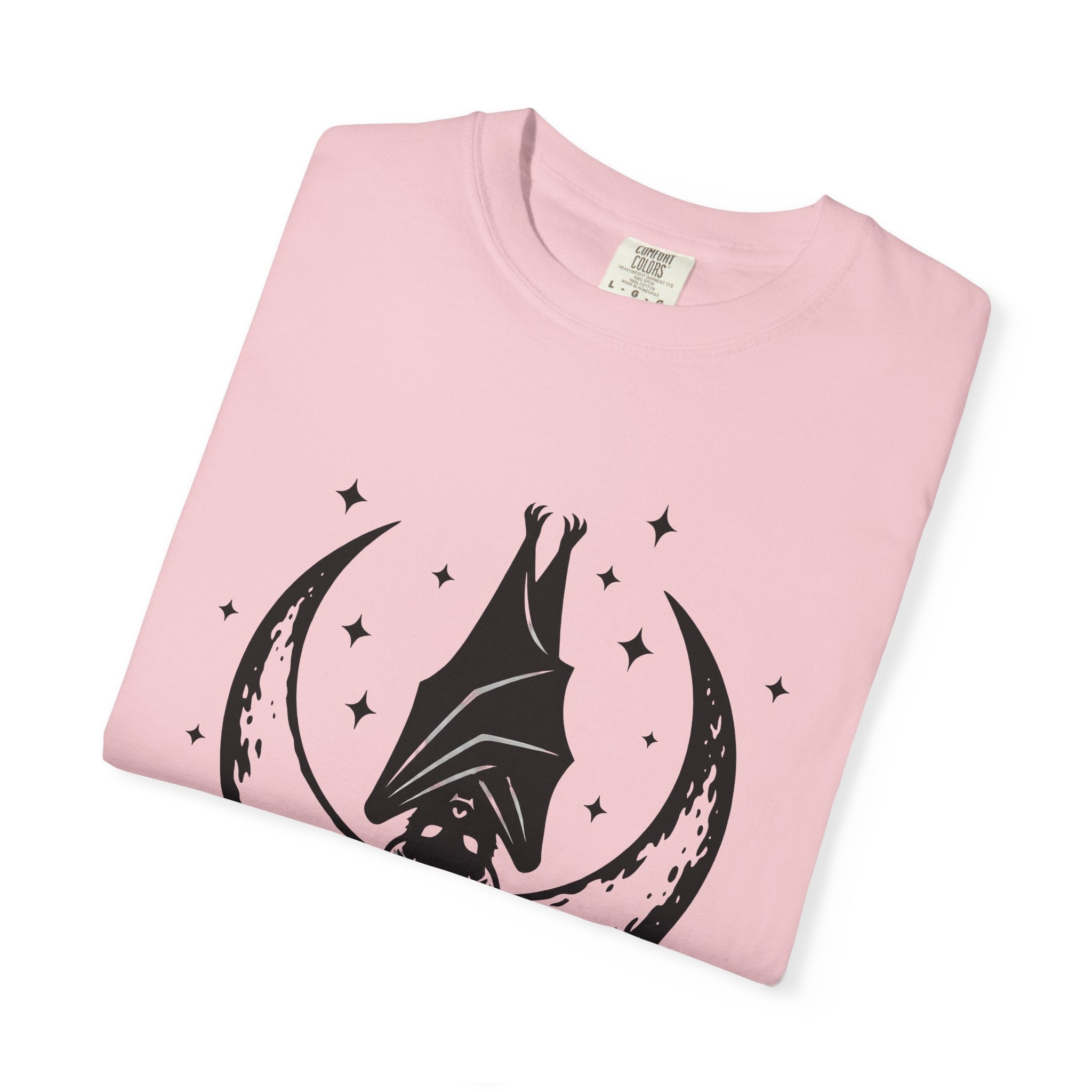 Bat Moon Shirt Boho Chic Space Gift Women Eerie Tee Lunar T-Shirt Bohemian Fan Spooky Tshirt Galaxy Graphic Sleek Stars Tshirt