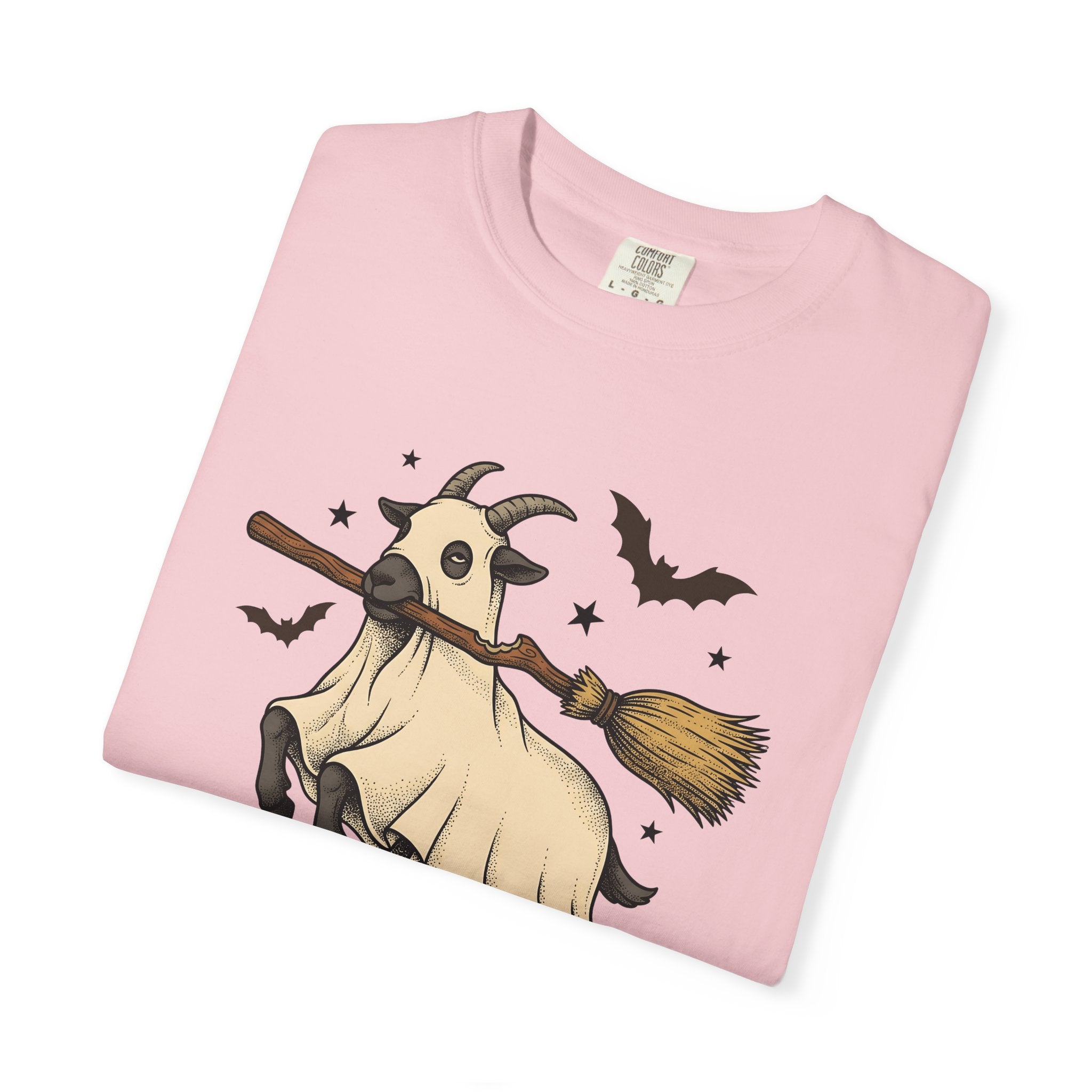 Goat Mask Shirt Halloween Barnyard Gift Women Old School Tee Animal Mask T-Shirt Horror Fan Creepy Tshirt Farm Graphic Pen Illustration