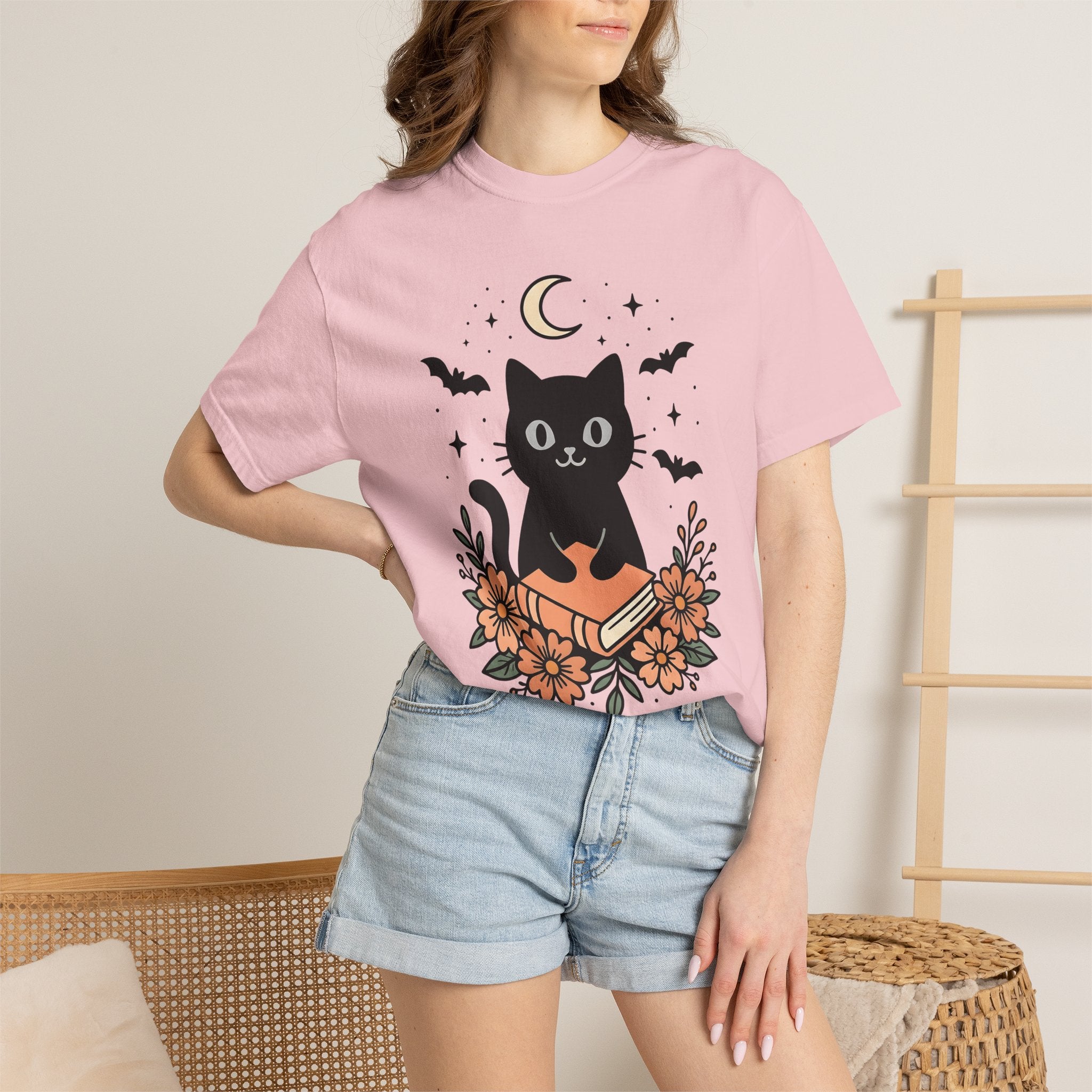Black Cat Shirt Halloween Sorcery Gift Women Line Art Tee Cat T-Shirt Horror Fan Dark Magic Tshirt Witchcraft Graphic Sketch Night Moon