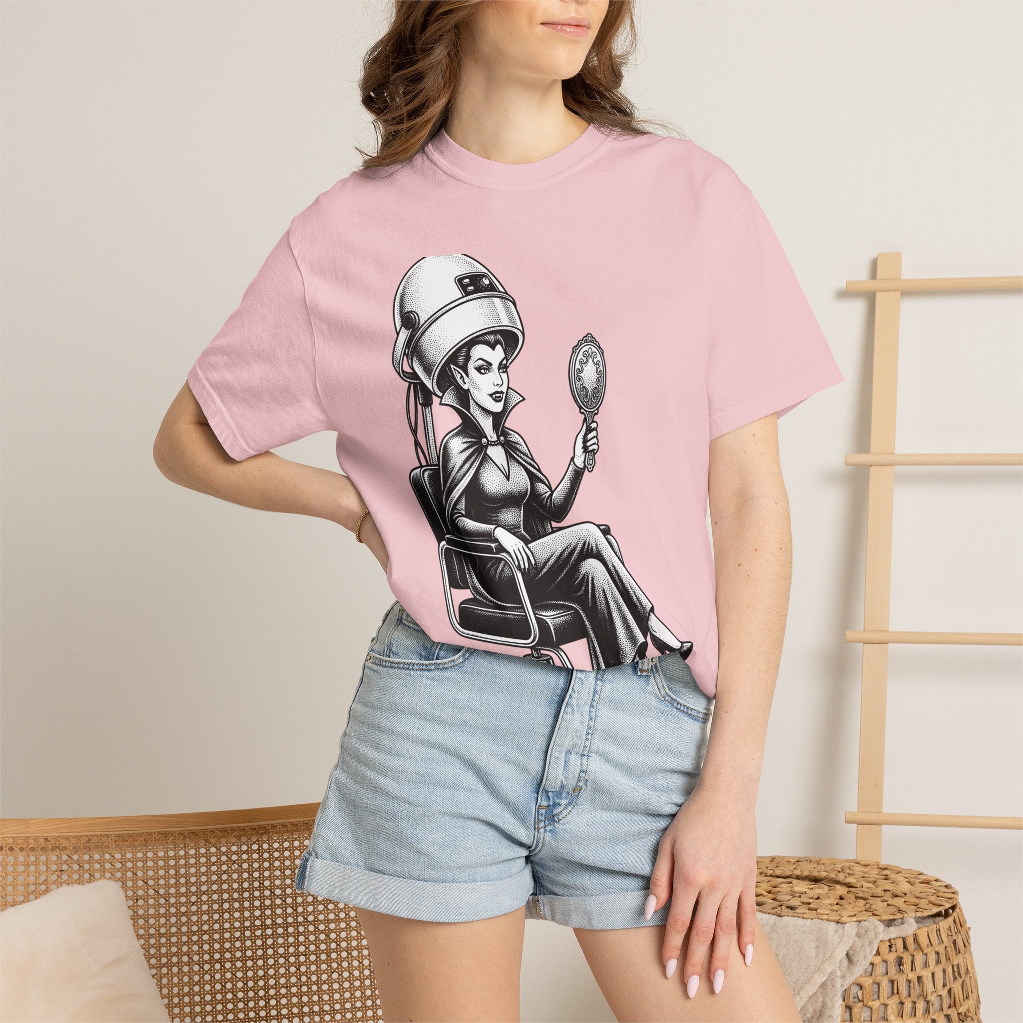 Vampire Hairdresser Shirt Gothic Fright Gift Women Body Art Tee Vampire T-Shirt Horror Fan Tattoo Tshirt Scary Graphic Old School Mirror