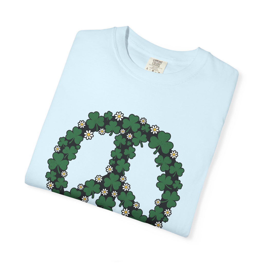 Lucky Peace Sign Shirt St Patrick's Day Counterculture Gift Women Indie Tee Peace Symbol T-Shirt Shamrock Fan Hippie Tshirt Alternative