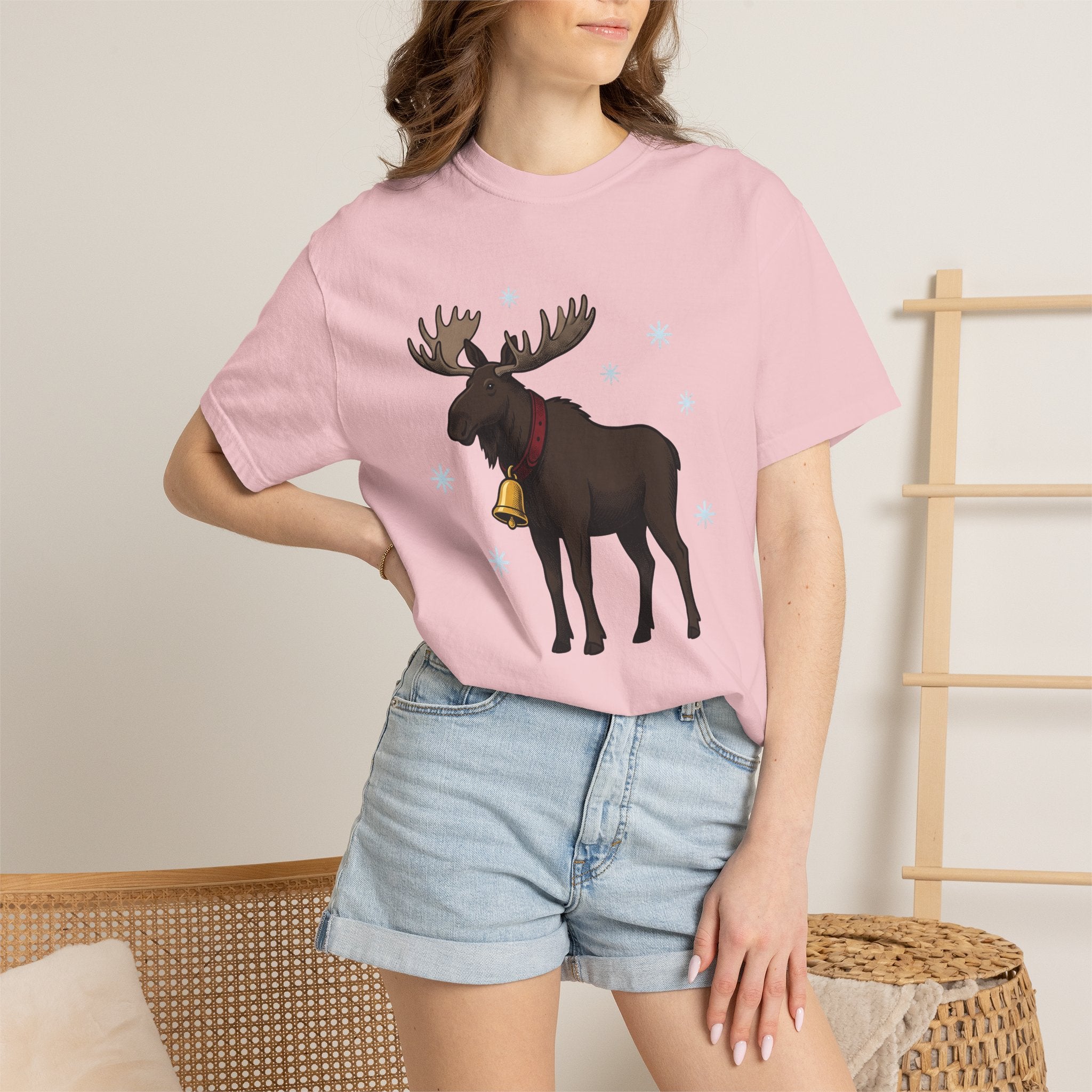 Stag Art Shirt Christmas Fauna Gift Women Classic Tee Deer T-Shirt Christmas Fan Vintage Tshirt Wildlife Graphic Line Art Winter Flakes