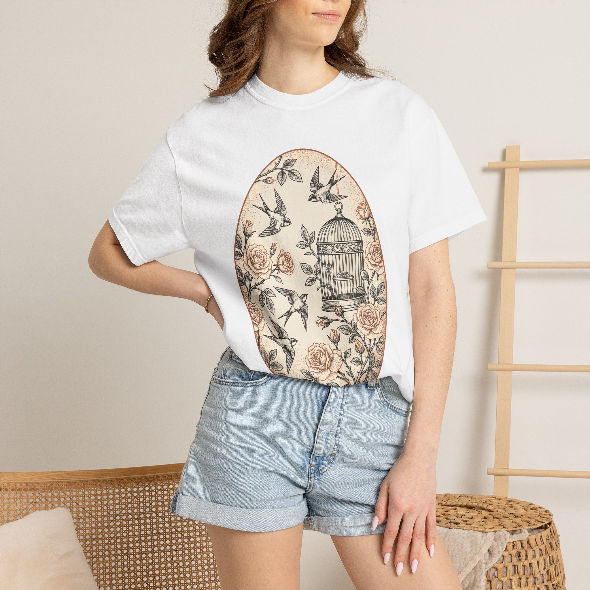 Flower Egg Birds Shirt Easter Wildlife Gift Women Retro Tee Floral T-Shirt Easter Fan Vintage Tshirt Wildlife Graphic Sketch Cage Tshirt