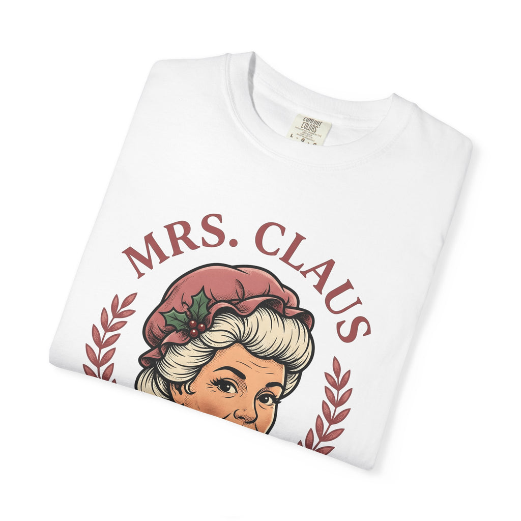 Mrs Claus Shirt Christmas Sweets Gift Women Hand Drawn Tee Santa Claus T-Shirt Xmas Fan Christmas Illustration Design Traditional Winter