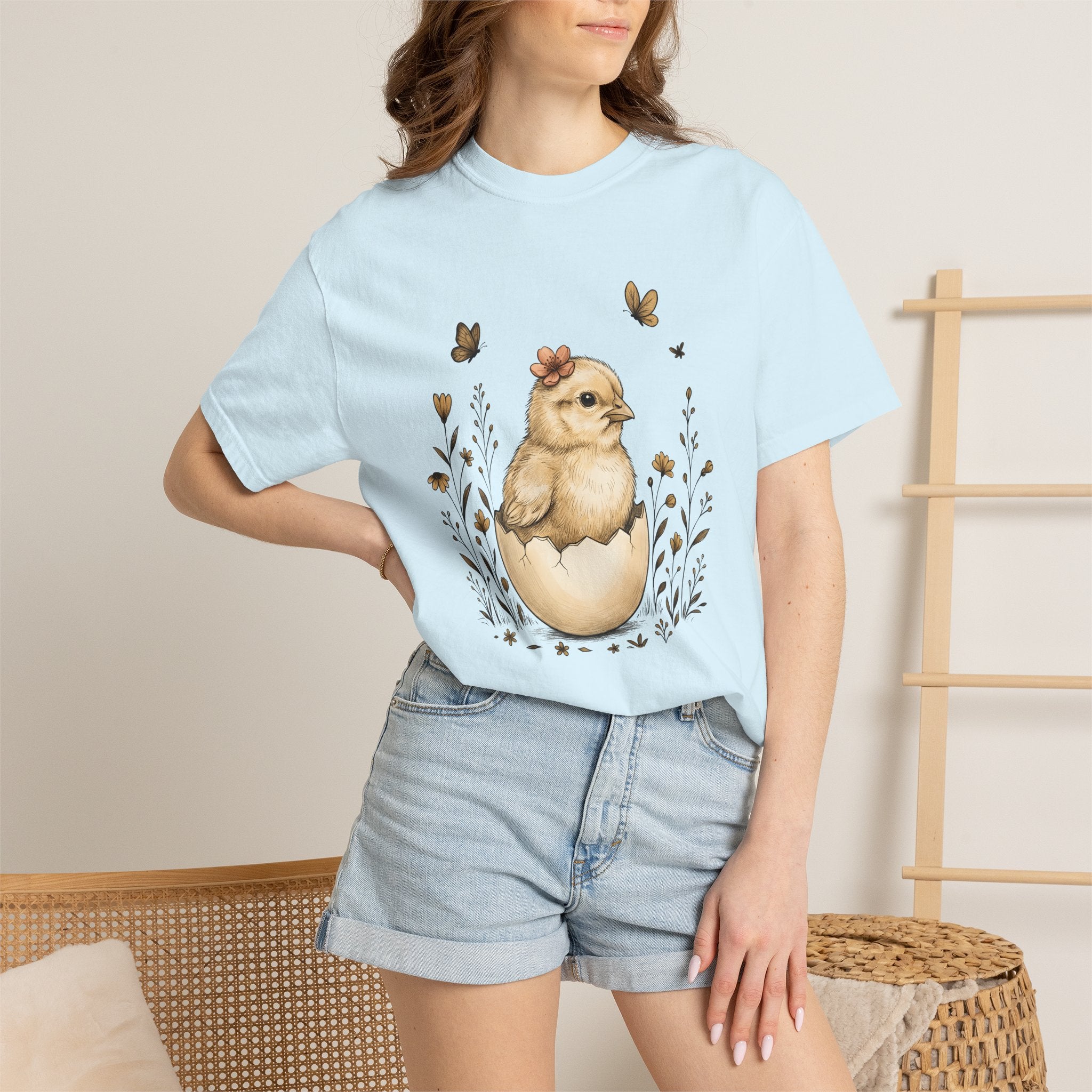 Little Chick Shirt Easter Bloom Gift Women Line Art Tee Chick T-Shirt Easter Fan Hatchling Tshirt Floral Graphic Classic Meadow Flowers