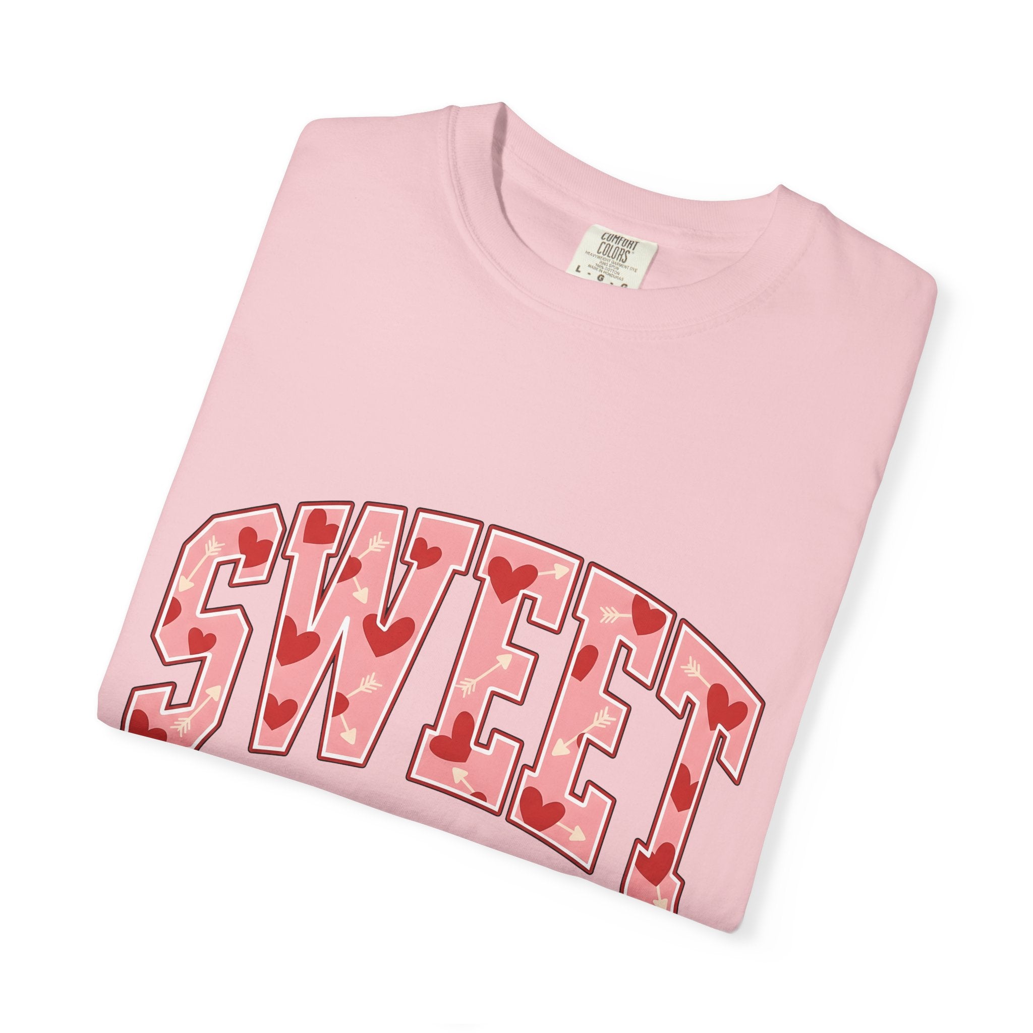Heart Arrow Shirt Valentines Day Love Gift Women Bold Tee Arrowheart T-Shirt Valentines Day Enthusiast Graphic Tshirt Romance Graphic Design