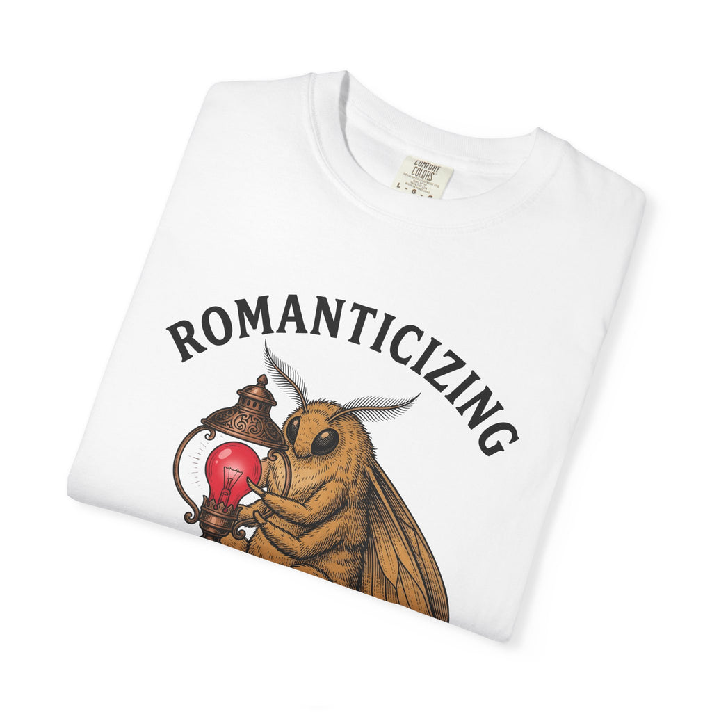 Insect Lamp Shirt Funny Creature Gift Women Old School Tee Bug Light T-Shirt Humor Fan Vintage Tshirt Monster Graphic Line Art Red Bulb