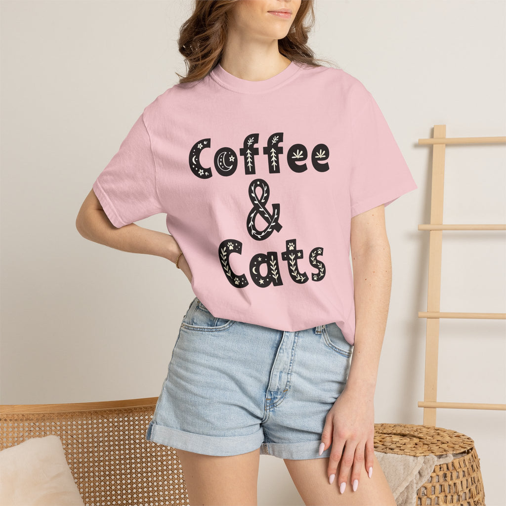 Coffee Cat Shirt Coffee Pet Gift Women Boho Tee Kitty Cat T-Shirt Coffee Fan Feline Graphic Tshirt Whimsical Paw Print Tshirt