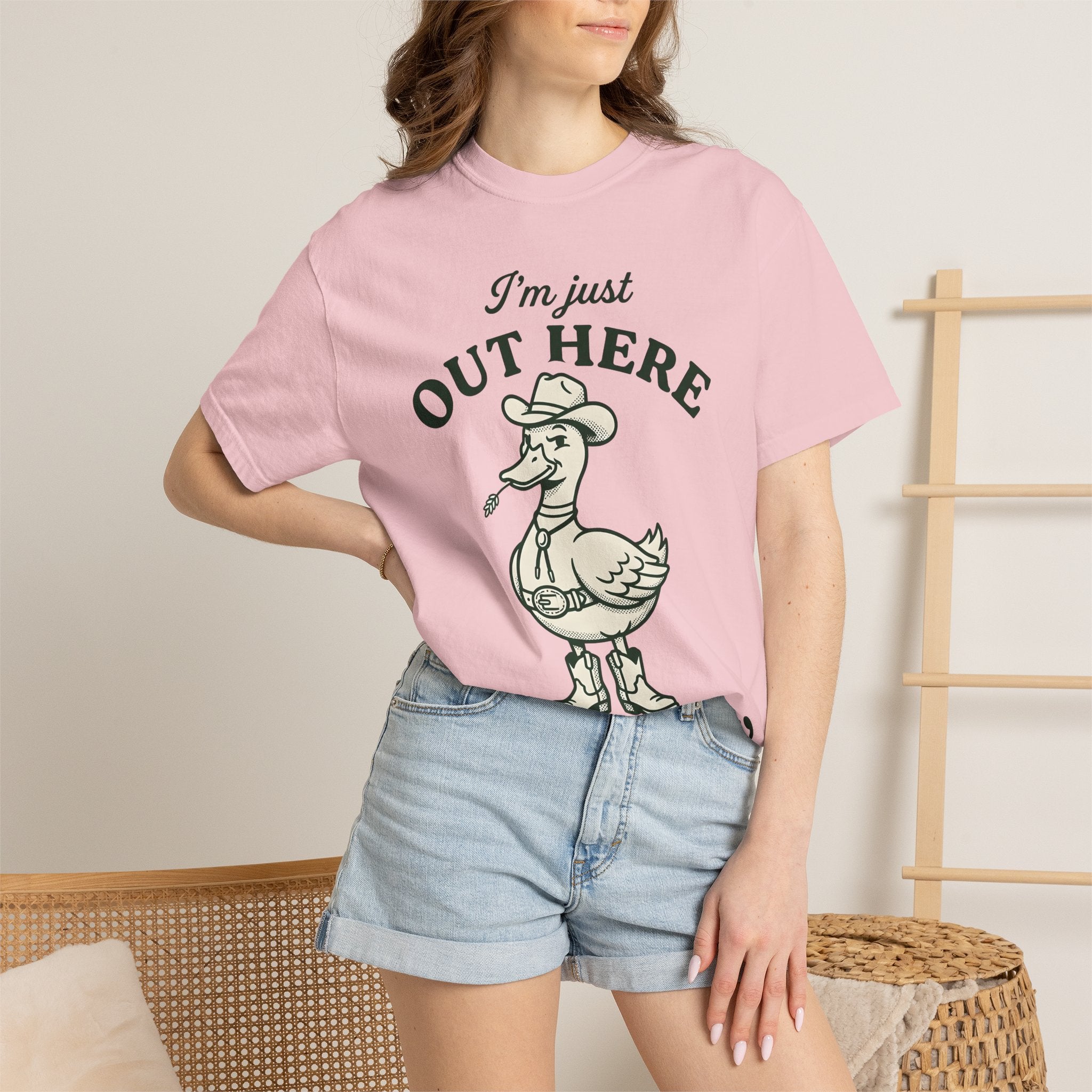 Western Duck Shirt Funny Wildlife Gift Women Comic Tee Duck T-Shirt Humor Fan Cartoon Tshirt Wildlife Graphic Retro Western Hat Tshirt