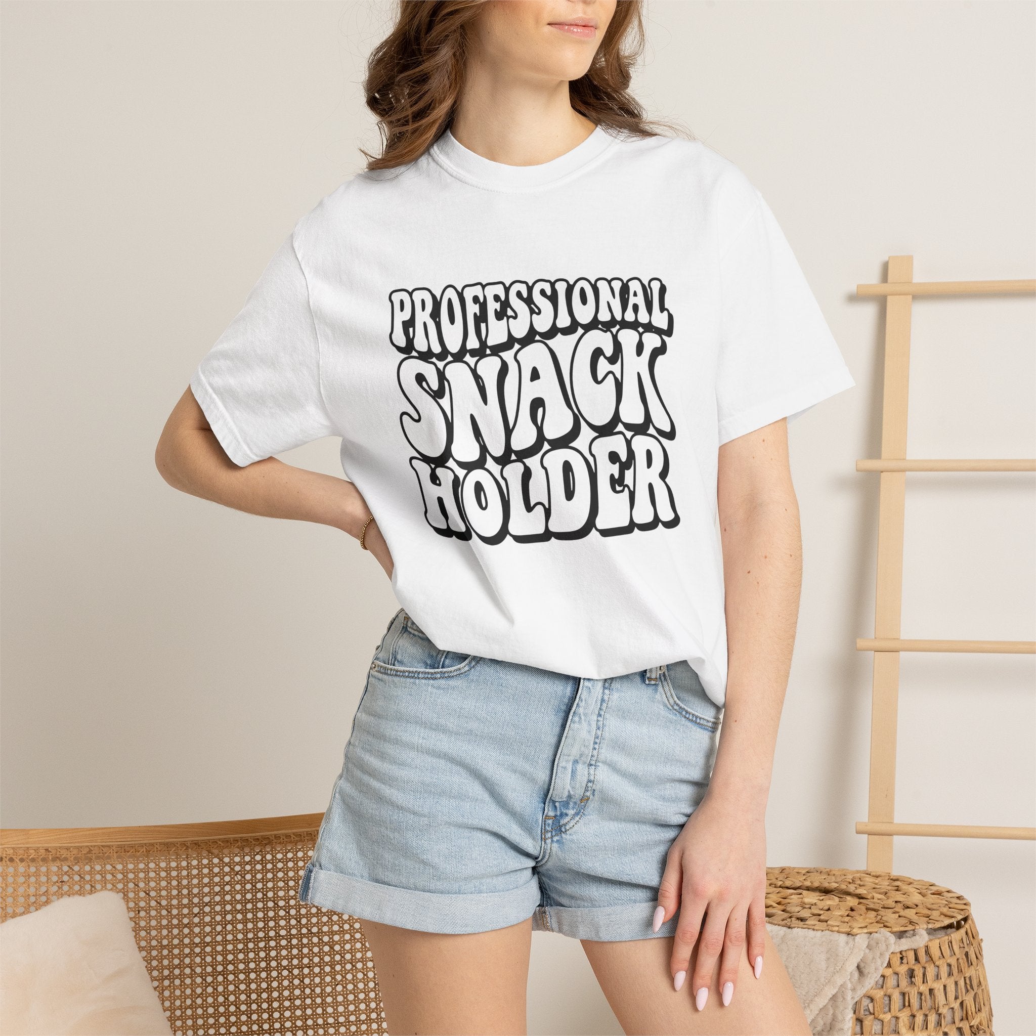 Bold Retro Lettering Shirt Mom Home Gift Women Quirky Tee Typography T-Shirt Mommy Fan Vintage Tshirt House Graphic Nostalgic Treat Theme