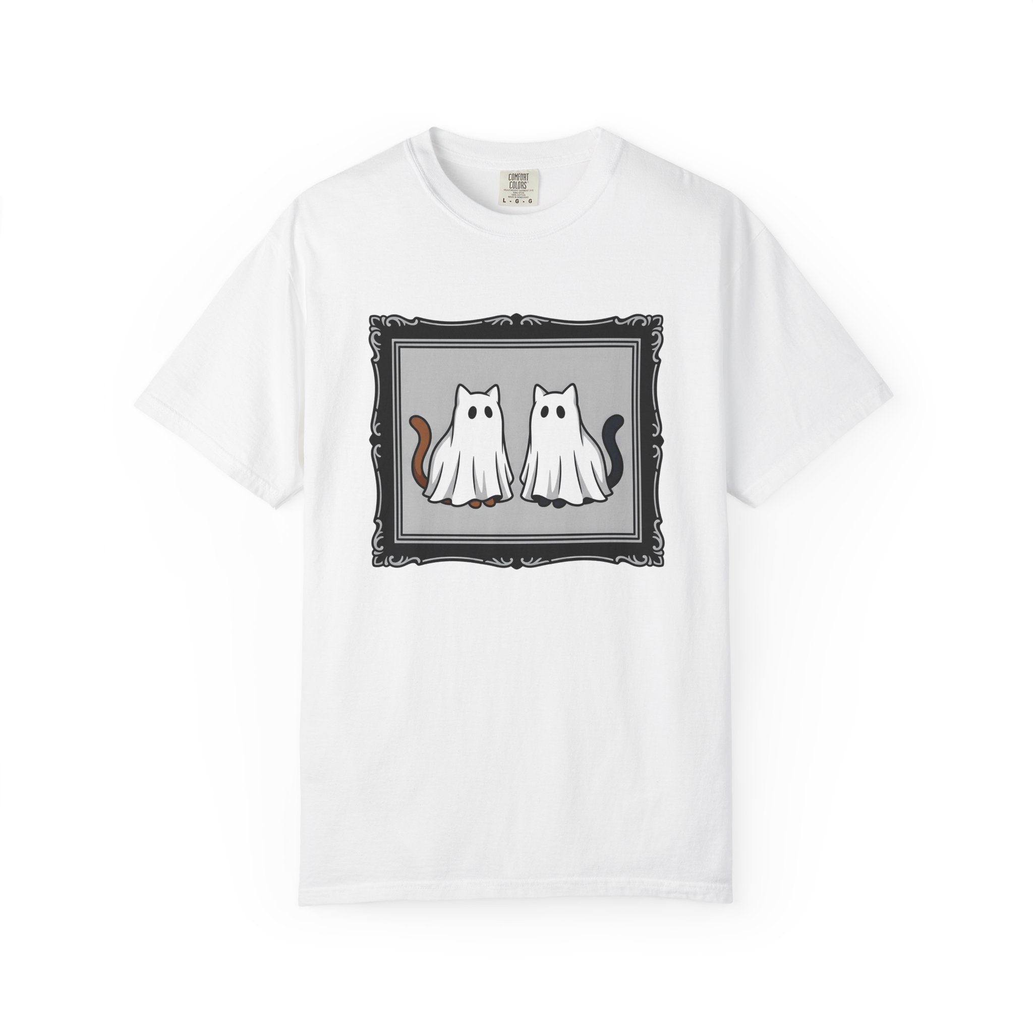 Ghost Cats Shirt Halloween Cat Gift Women Cartoon Tee Kitties T-Shirt Horror Fan Spooky Tshirt Feline Graphic Minimalist Ornate Frame Tshirt