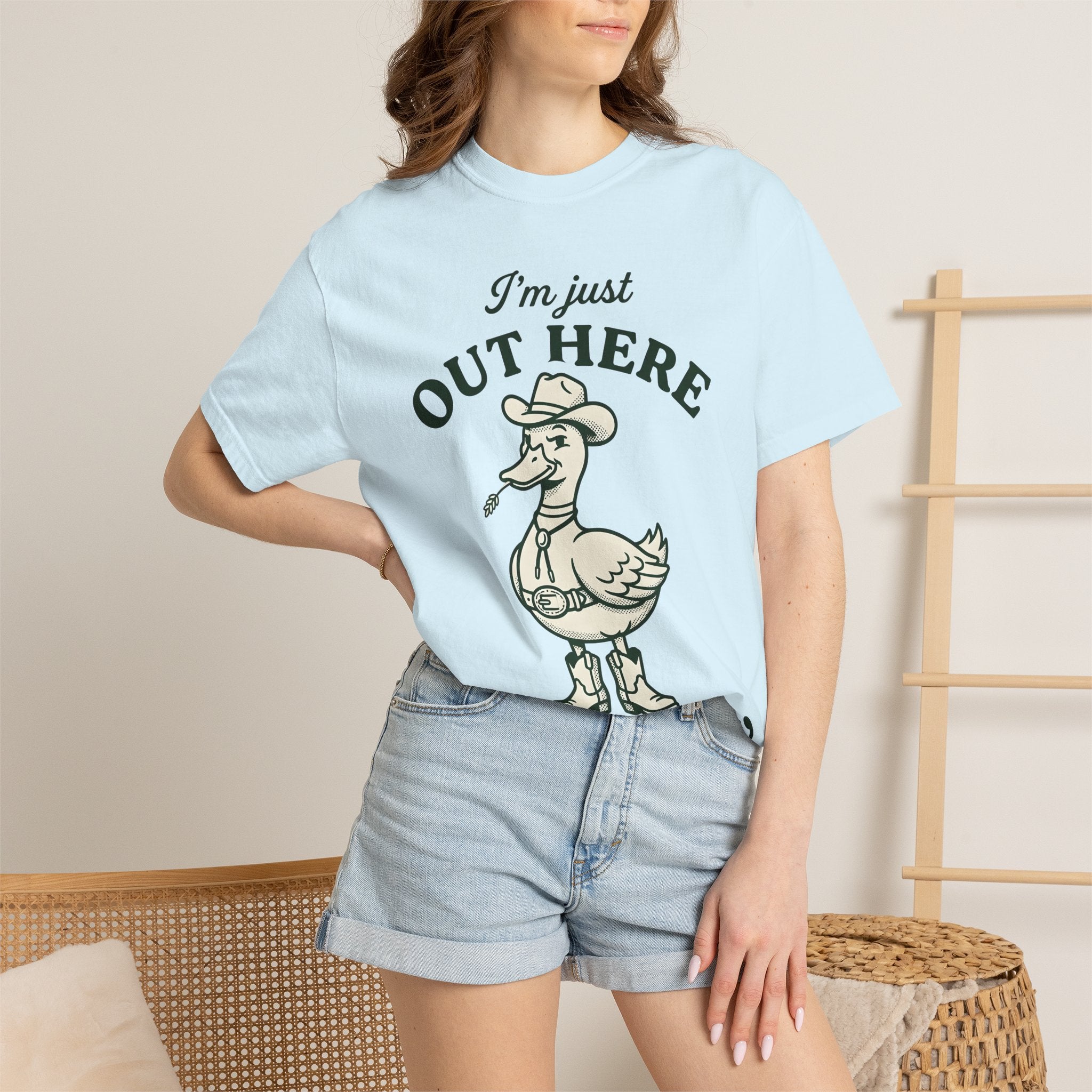 Western Duck Shirt Funny Wildlife Gift Women Comic Tee Duck T-Shirt Humor Fan Cartoon Tshirt Wildlife Graphic Retro Western Hat Tshirt