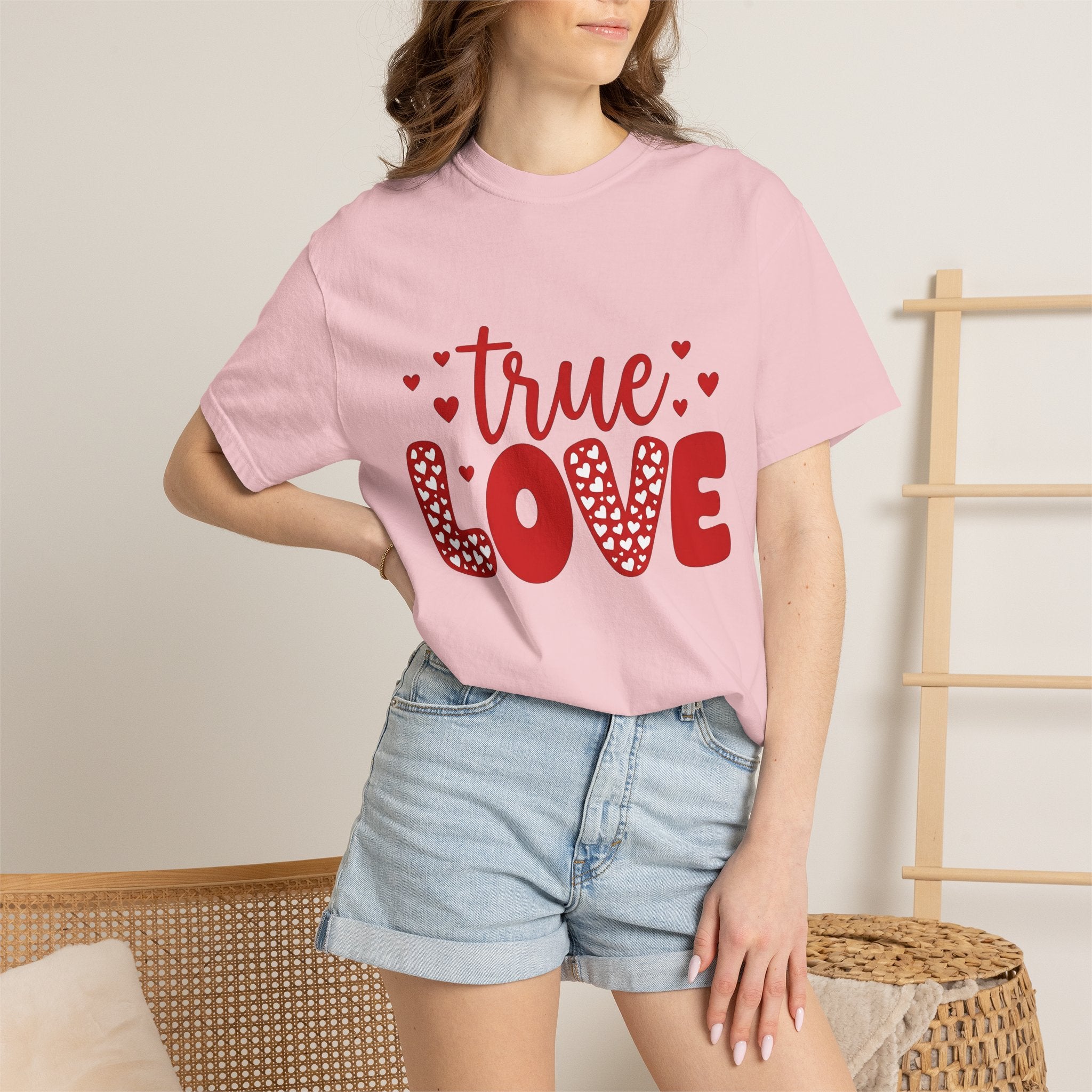 Heart Graphic Shirt Valentine's Day Couples Gift Women Playful Tee Heart T-Shirt Valentine Fan Cute Tshirt Partner Graphic Bold Scattered