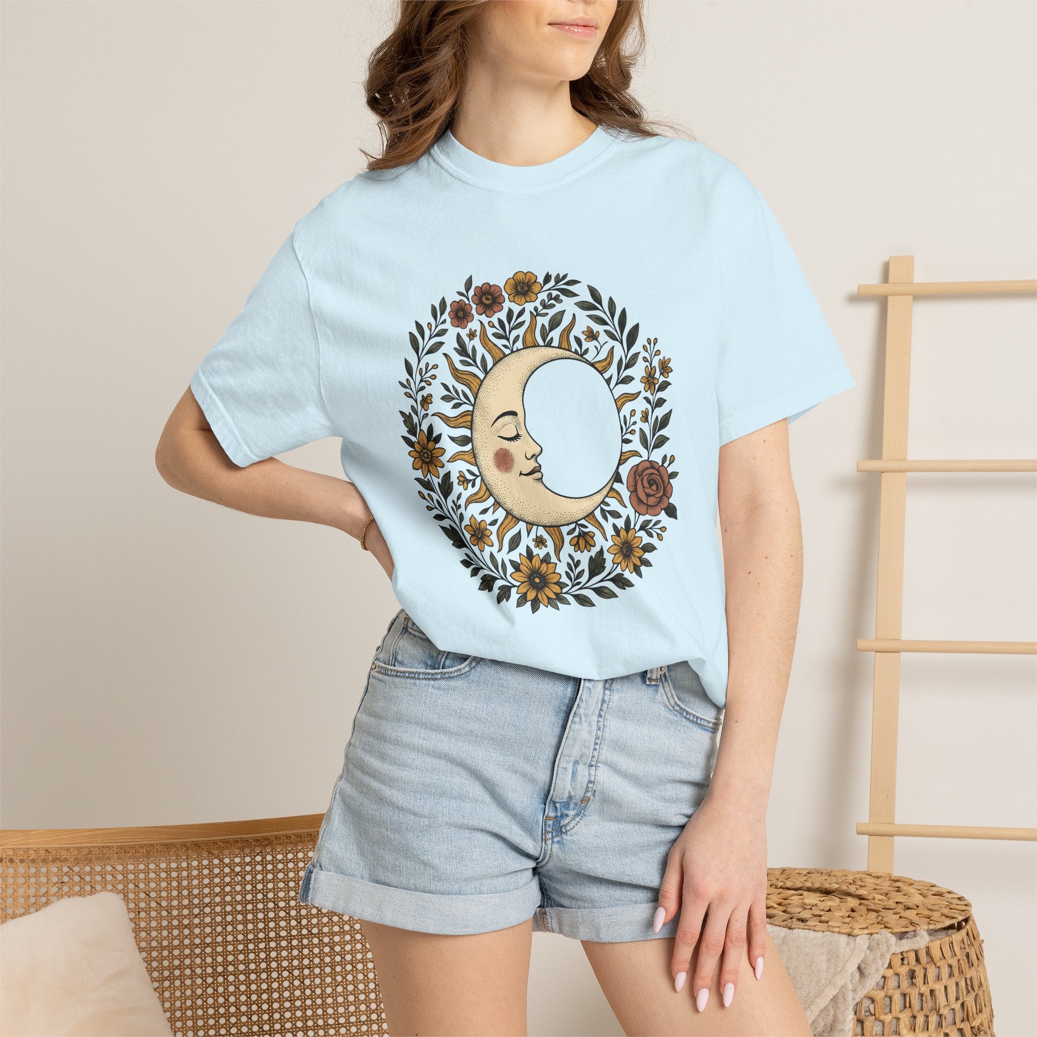 Sun Moon Face Shirt Boho Chic Celestial Gift Women Boho Tee Moon T-Shirt Bohemian Fan Hippie Tshirt Galaxy Graphic Hand Drawn Floral Wreath