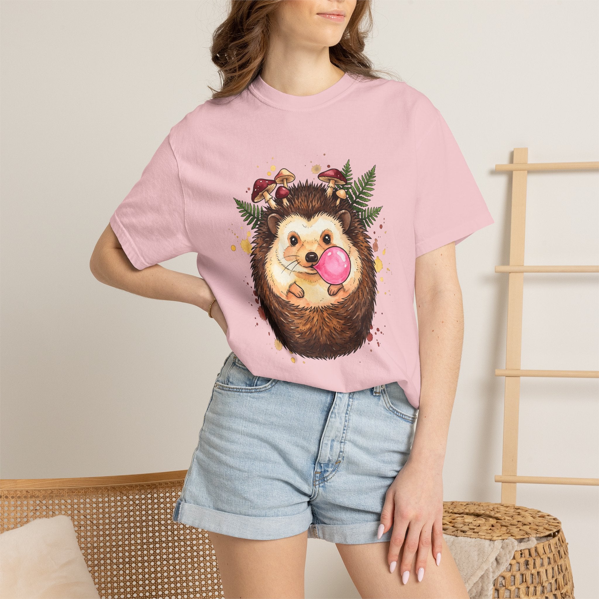 Hedgehog Art Shirt Animals Vintage Gift Women Paint Tee Porcupine T-Shirt Wildlife Enthusiast Painter Tshirt Retro Graphic Line Art Fungus