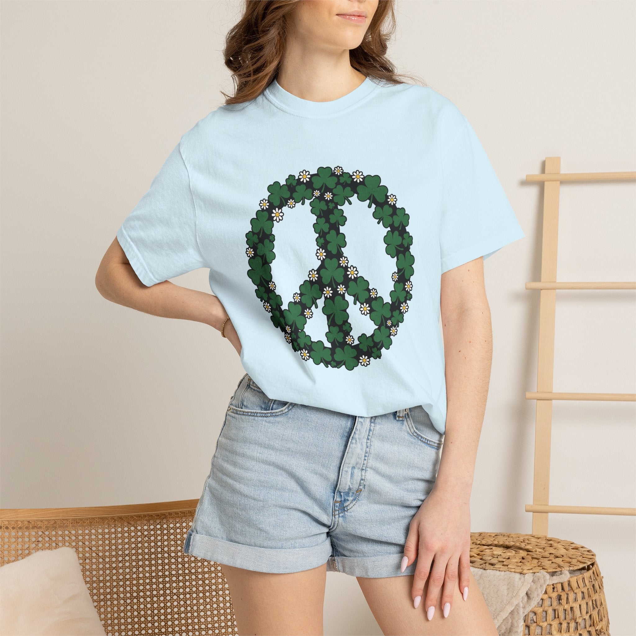 Lucky Peace Sign Shirt St Patrick's Day Counterculture Gift Women Indie Tee Peace Symbol T-Shirt Shamrock Fan Hippie Tshirt Alternative
