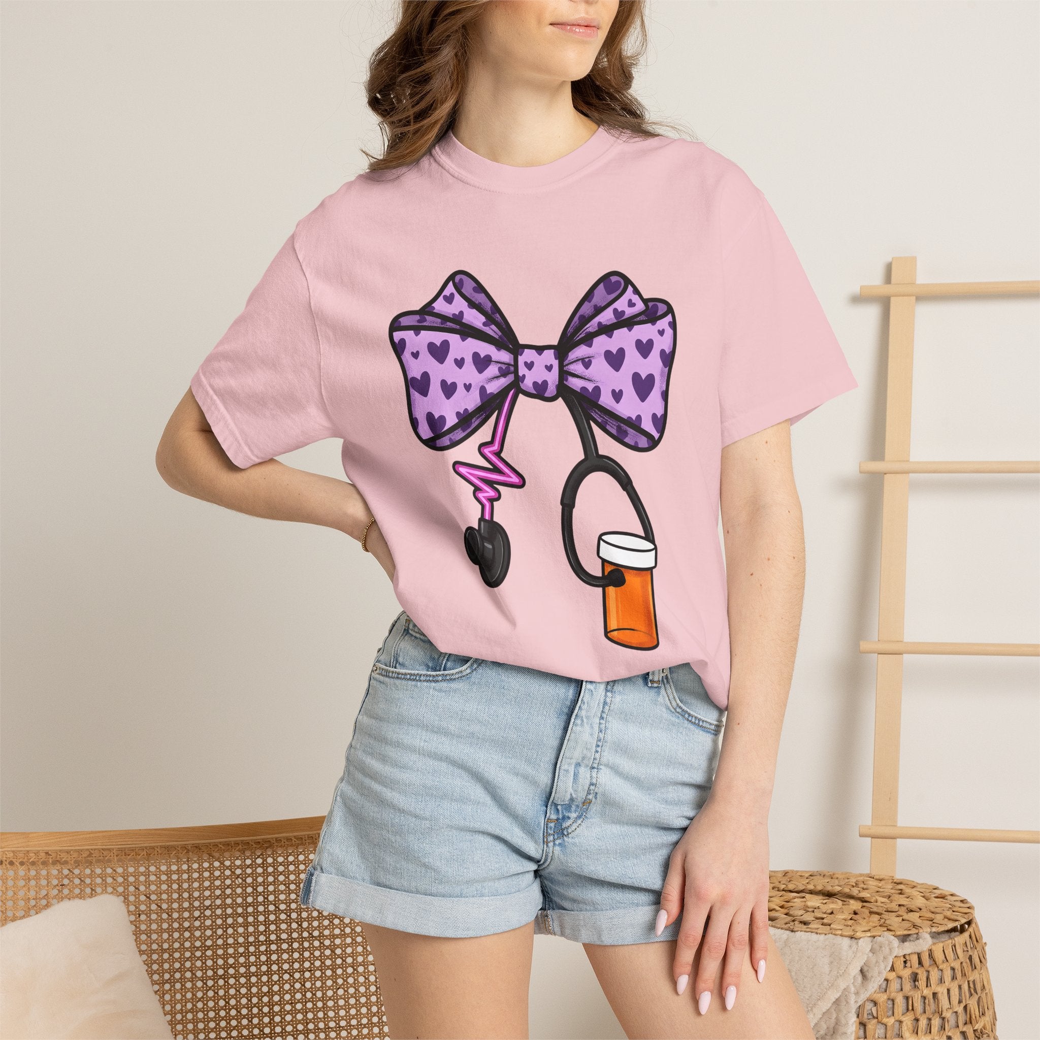 Heart Bow Stethoscope Shirt Nurses Clinic Gift Women Illustration Tee Stethoscopes T-Shirt Nurse Enthusiast Medical Tshirt Hospital Graphic