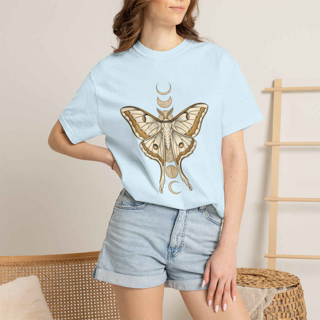 Luna Moth Shirt Boho Chic Celestial Gift Women Mystical Tee Actias Luna T-Shirt Bohemian Fan Spiritual Tshirt Galaxy Graphic Vintage Moon