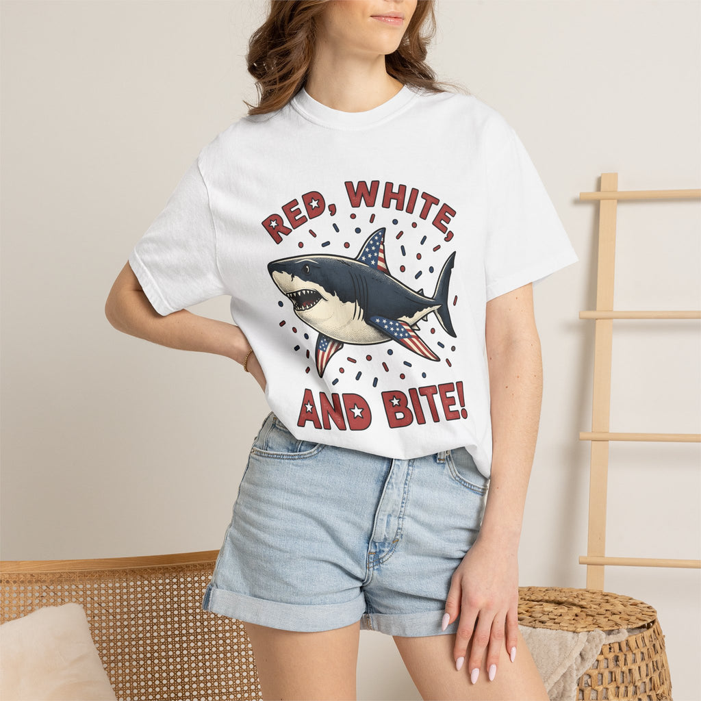 Freedom Shark Shirt 4th Of July Creatures Gift Women Antique Tee Shark T-Shirt Patriot Fan Vintage Tshirt Beast Graphic Nostalgic Sparkles