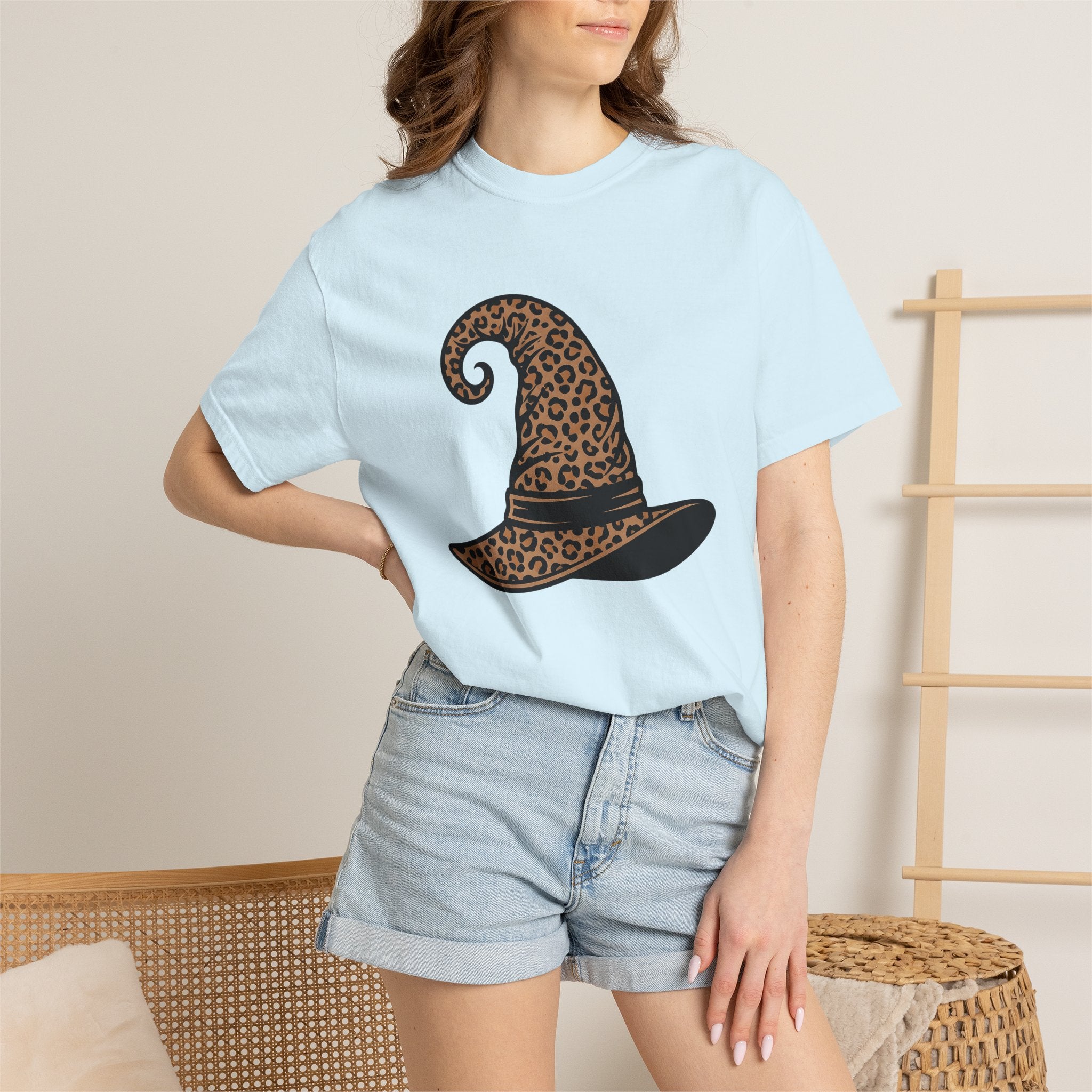 Wildcat Witch Hat Shirt Halloween Outfit Gift Women Popular Tee Witch Hat T-Shirt Halloween Fan Retro Tshirt Fashion Graphic Nostalgic