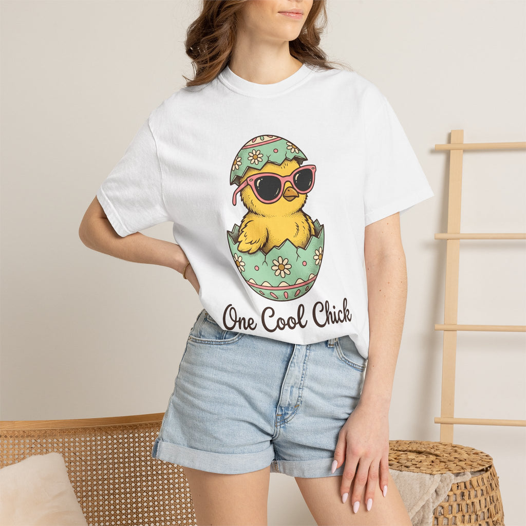 Chick Sunnies Shirt Easter Critter Gift Women Line Art Tee Baby Chick T-Shirt Easter Fan Simple Drawing Graphic Creature Design Classic