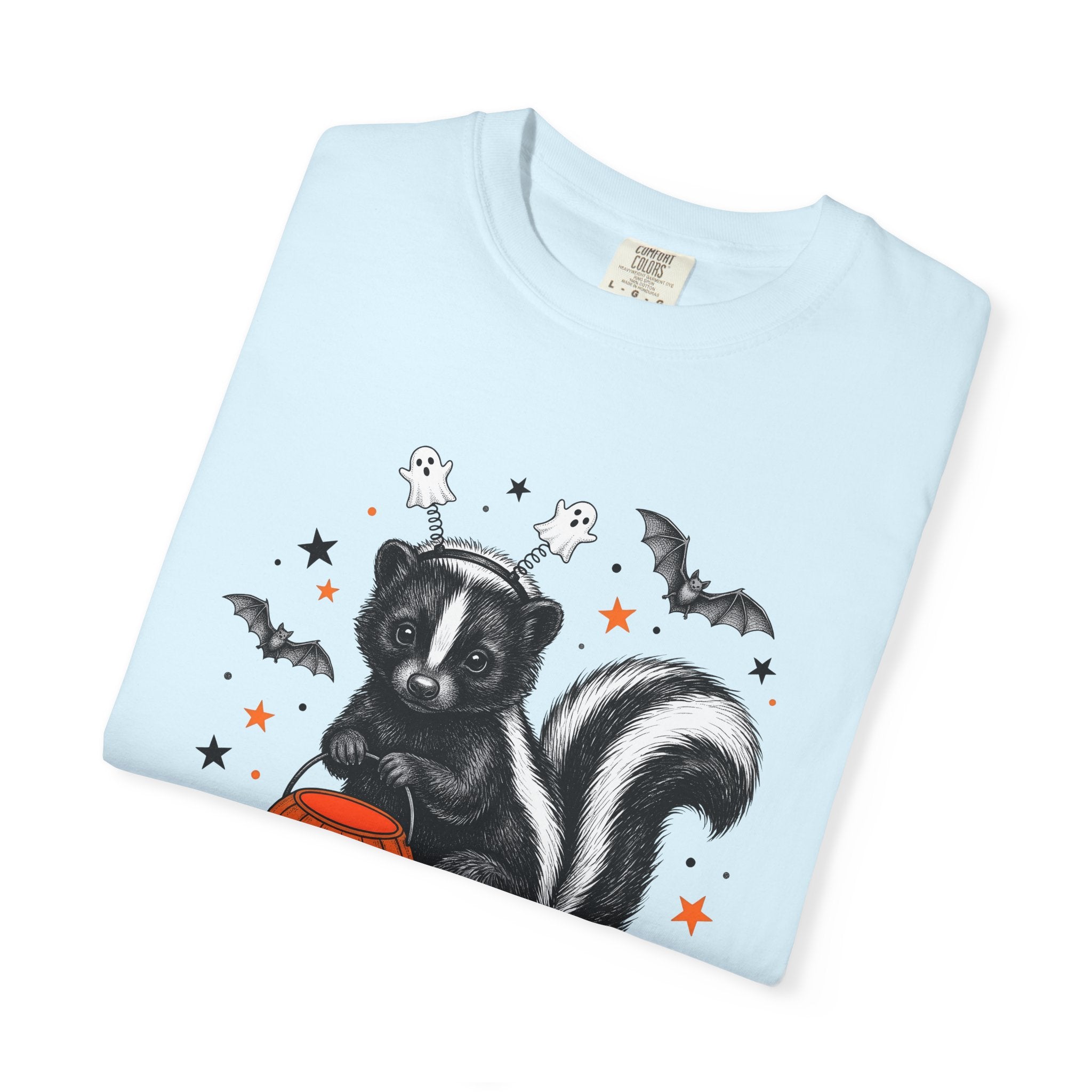 Skunk Spooky Shirt Halloween Animals Seasonal Gift Women Sketch Tee Stink t-shirt Halloween Fan Drawing Graphic Retro Jack O Lantern Tshirt