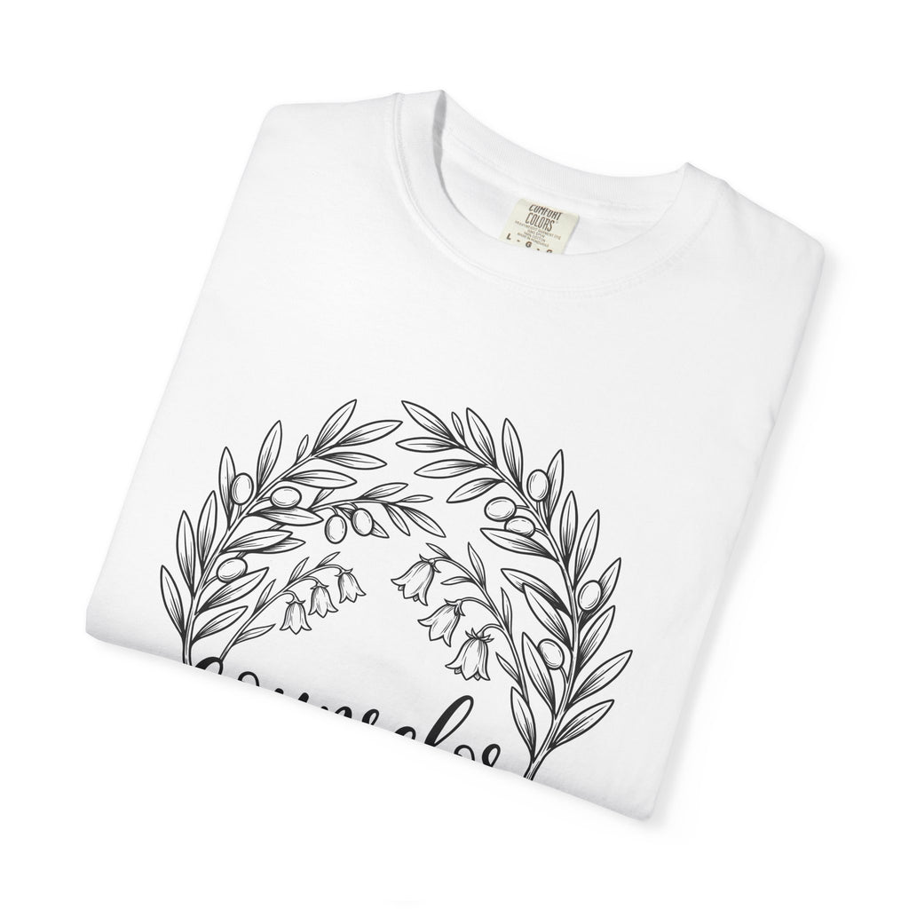 Botanical Wreath Shirt Counselor Floral Gift Women Hand Drawn Tee Wreath T-Shirt Therapist Enthusiast Illustrated Tshirt Floral Graphic