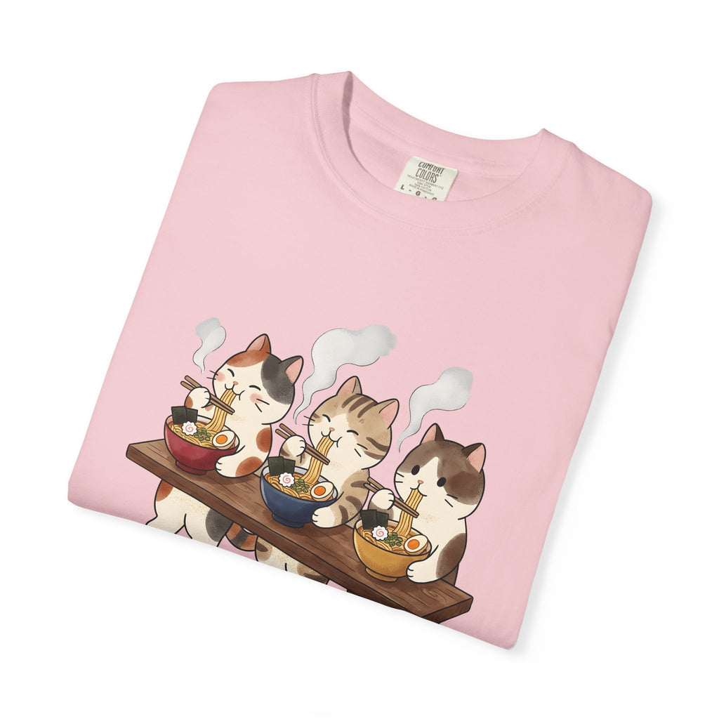 Noodle Cats Shirt Cat Cuisine Gift Women Cute Tee Kitty Cat Lady T-Shirt Cat Fan Food Graphic Design Comic Ramen Tshirt
