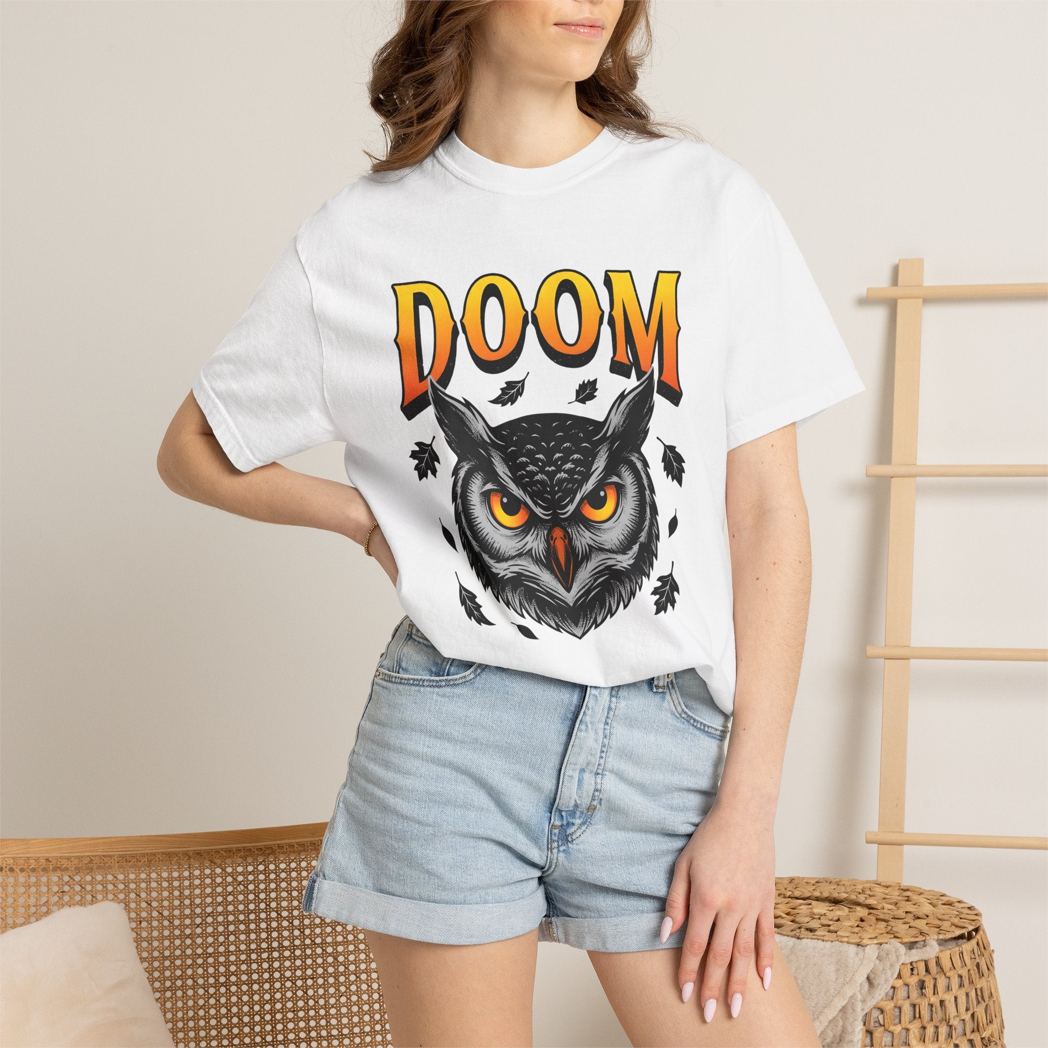 Owl Face Shirt Halloween Wildlife Gift Women Creepy Tee Owl T-Shirt Horror Fan Spooky Tshirt Wildlife Graphic Retro Foliage Tshirt