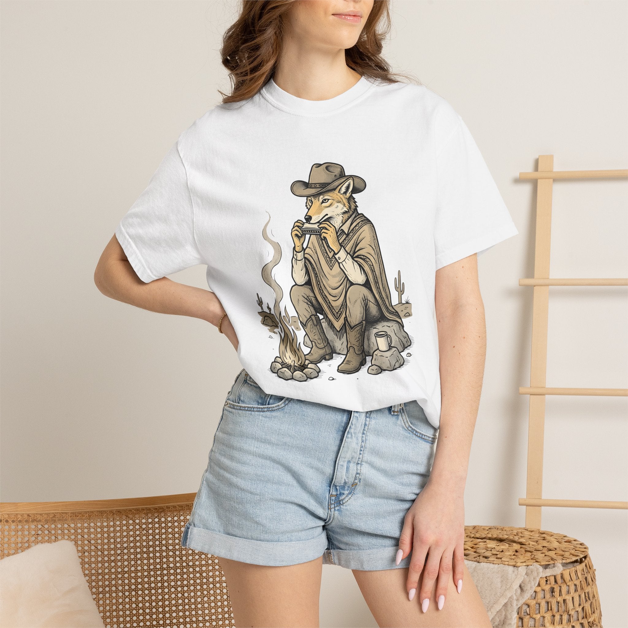 Desert Coyote Shirt Cowgirl Fauna Gift Women Country Tee Coyote T-Shirt Cowgirl Fan Rustic Tshirt Wildlife Graphic Retro Bonfire Tshirt