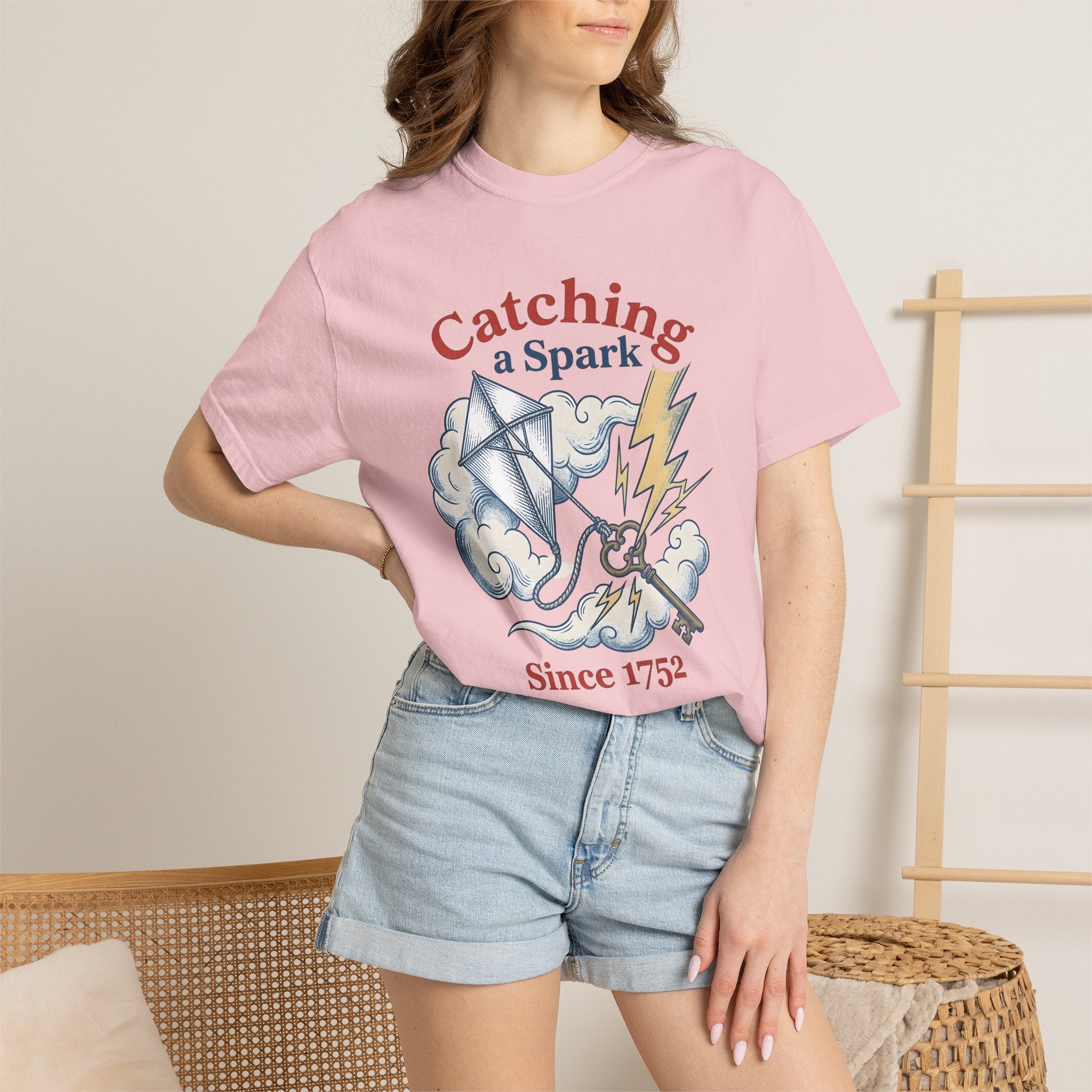 Electric Kite Shirt America Past Gift Women Distressed Tee Kite T-Shirt Patriot Fan Vintage Tshirt Retro Illustration Aged Sky Clouds Tshirt
