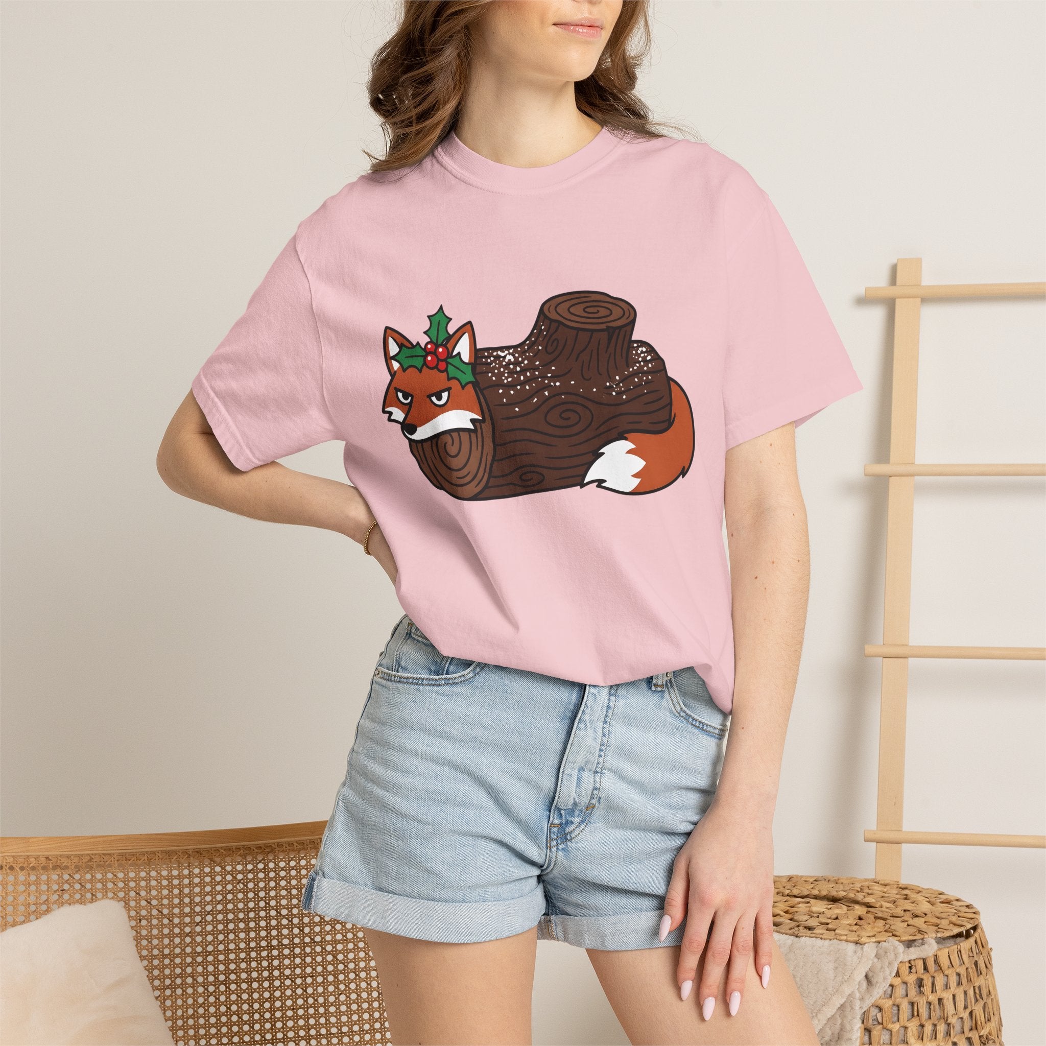 Fox Log Shirt Christmas Animal Gift Women Cartoon Tee Log T-Shirt Xmas Fan Comic Tshirt Wildlife Graphic Minimalist Holly Tshirt