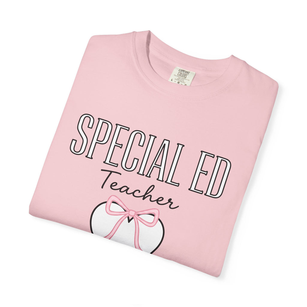 Love Ribbon Shirt Teacher Thanks Gift Women Lovable Tee Bow T-Shirt Educator Enthusiast Adorable Tshirt Appreciation Graphic Sleek Knot