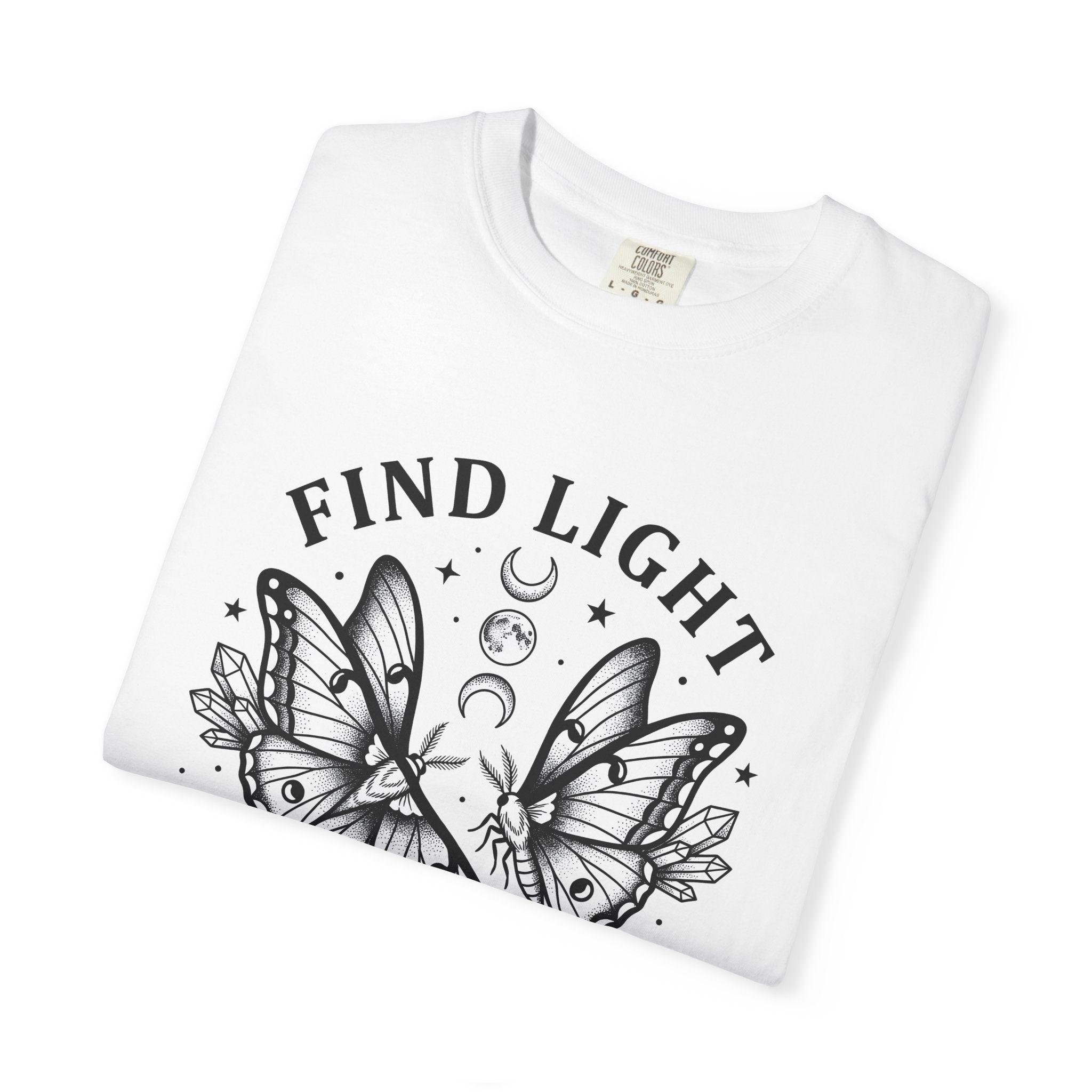 Luna Moths Shirt Animals Celestial Gift Women Boho Tee Moth T-Shirt Wildlife Fan Insect Graphic Mystical Crystals Tshirt