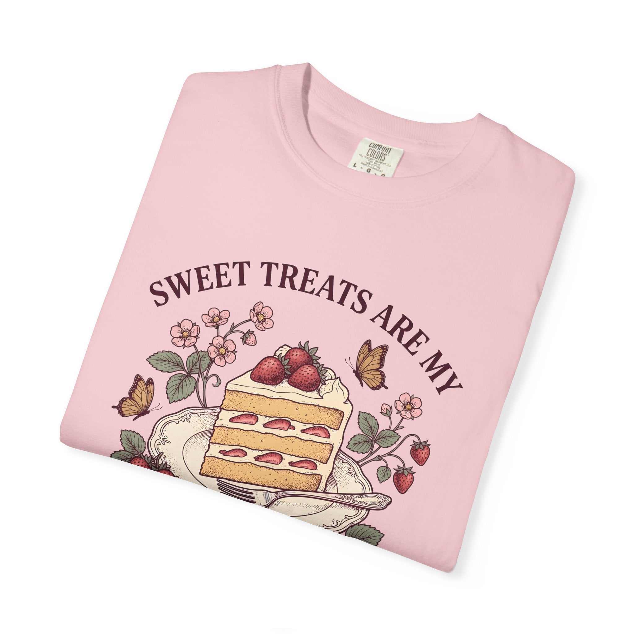 Strawberry Dessert Shirt Desserts Cuisine Gift Women Retro Tee Strawberry Shortcake T-Shirt Pastry Fan Vintage Tshirt Food Graphic Sketch