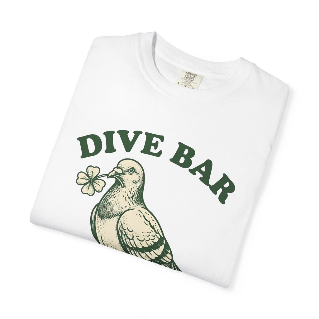 Pigeon Shamrock Shirt St Patrick's Day Liquor Gift Women Rustic Tee Dove T-Shirt St Patricks Fan Vintage Tshirt Cocktail Graphic Line Art
