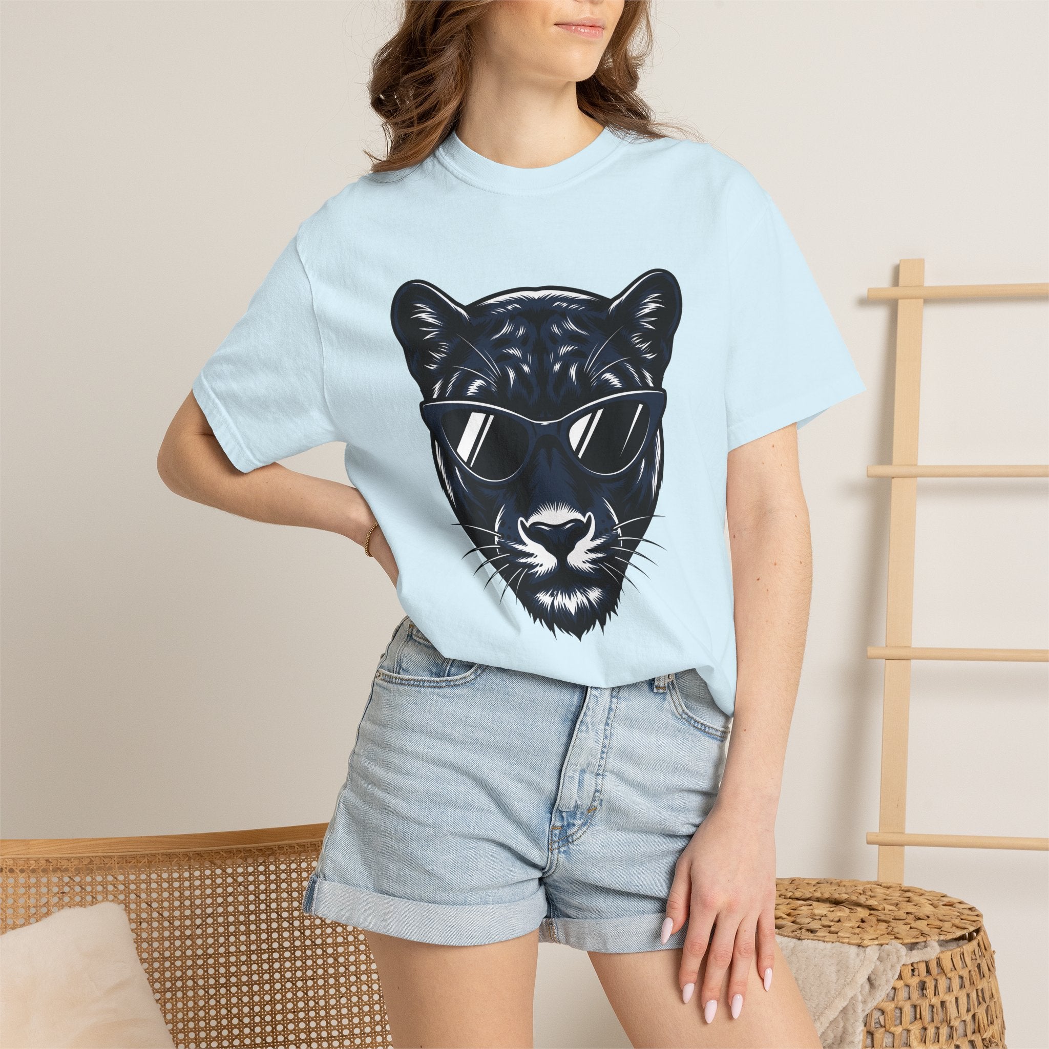 Panther Sunglasses Shirt Animals Fashion Gift Women Bold Graphic Tee Shades T-Shirt Wildlife Fan Cool Tshirt Style Graphic Retro Eyewear