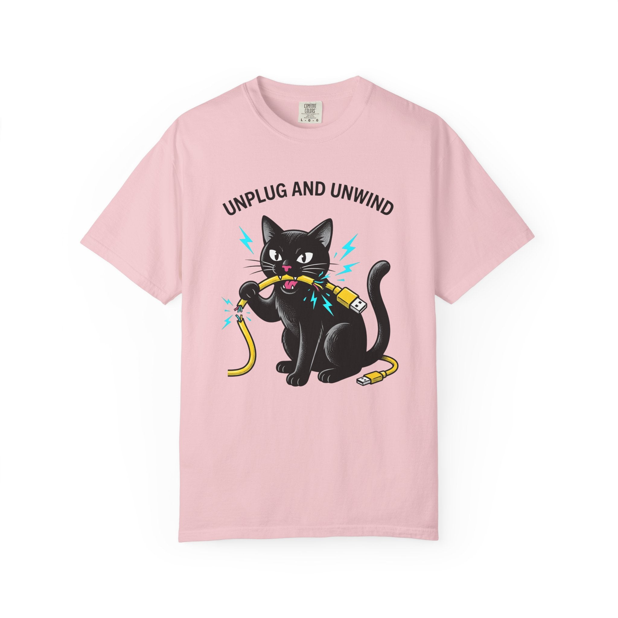 Black Cat Shirt Cat Humor Gift Women Cartoon Tee Kitty T-Shirt Feline Fan Comic Tshirt Funny Graphic Retro Usb Cable Tshirt
