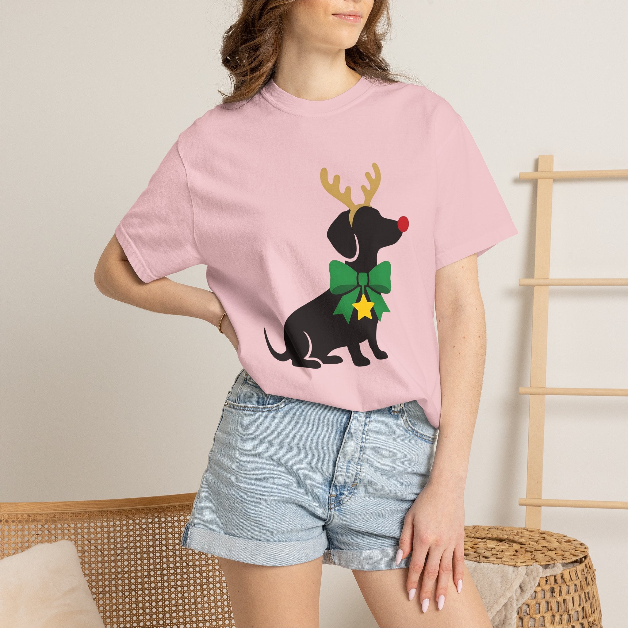 Sausage Dog Shirt Christmas Dogs Gift Women Outline Tee Dachshund T-Shirt Xmas Fan Doxie Illustration Sketch Rack Tshirt