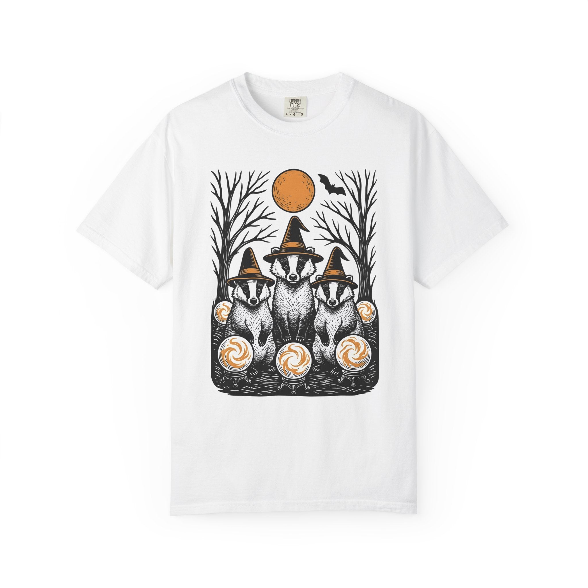 Badger Mage Shirt Halloween Pets Gift Women Dark Tee Badger T-Shirt Horror Fan Gothic Tshirt Animal Graphic Sketch Mystical Sphere Tshirt