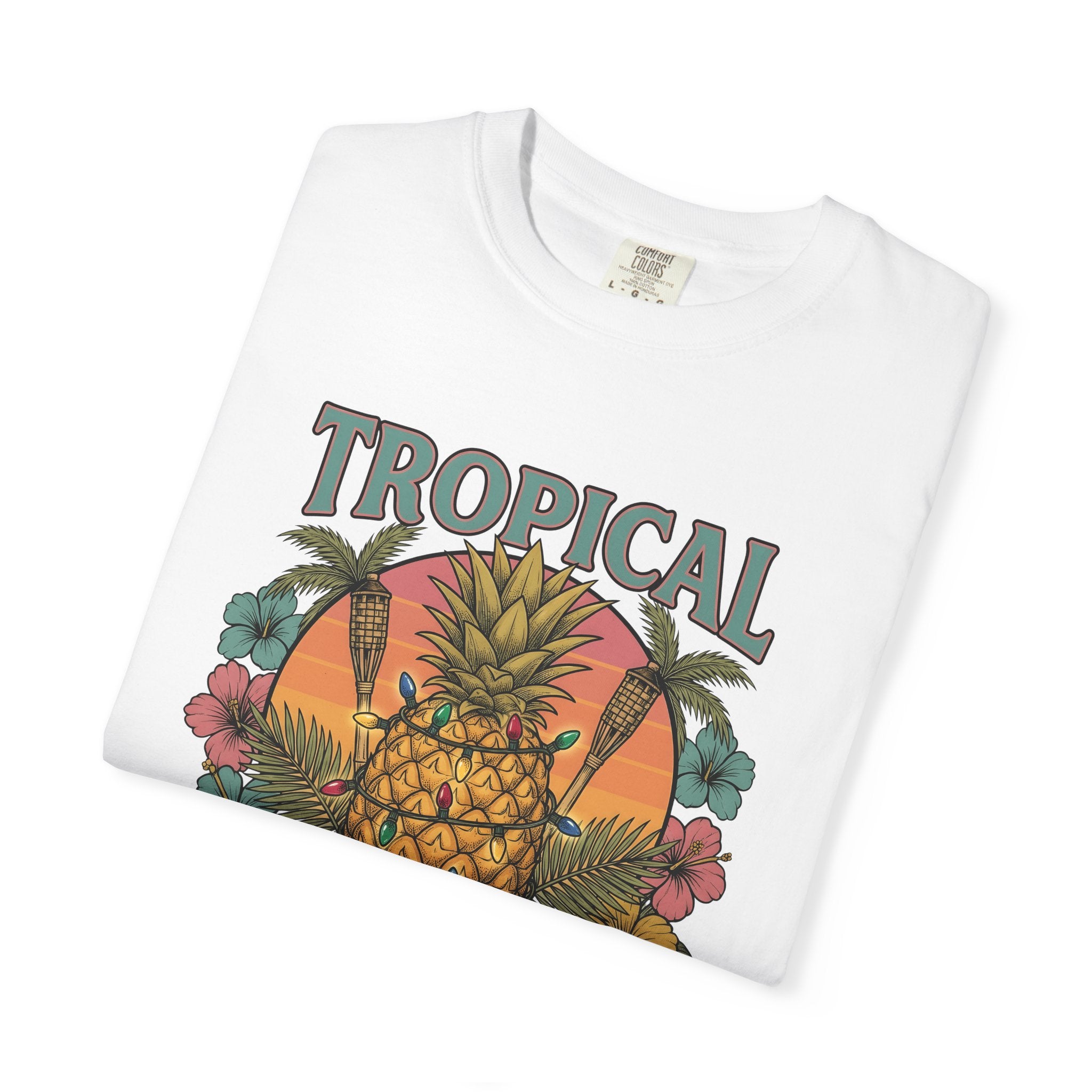 Pineapple Shirt Christmas Travel Gift Women Vintage Tee Ananas T-Shirt Xmas Fan Retro Illustration Retro Fairy Lights Tshirt